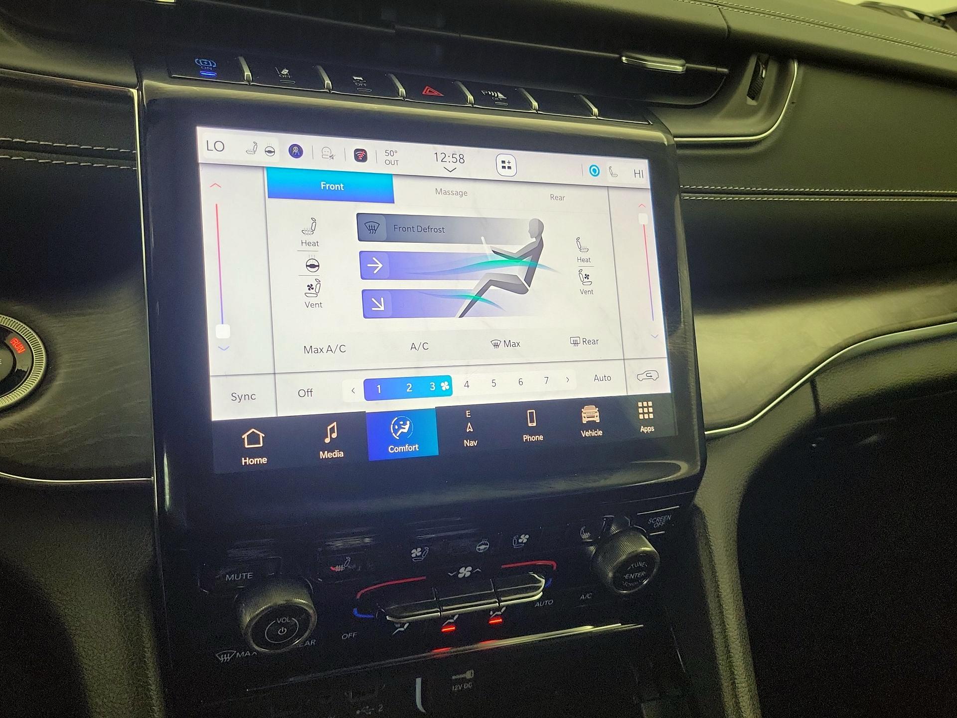 Thumbnail: 2024 Jeep Grand Cherokee - 17