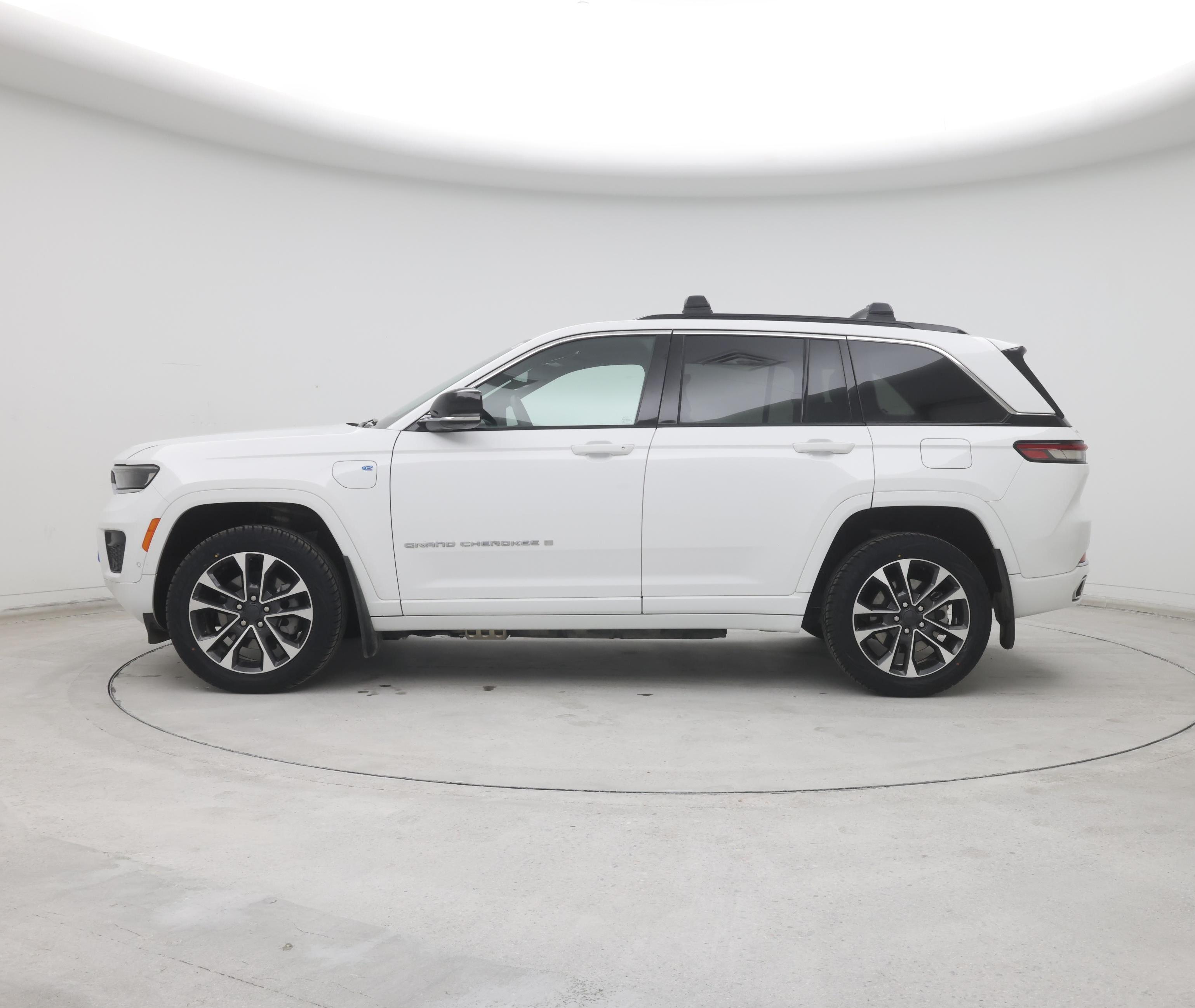 Thumbnail: 2024 Jeep Grand Cherokee - 3