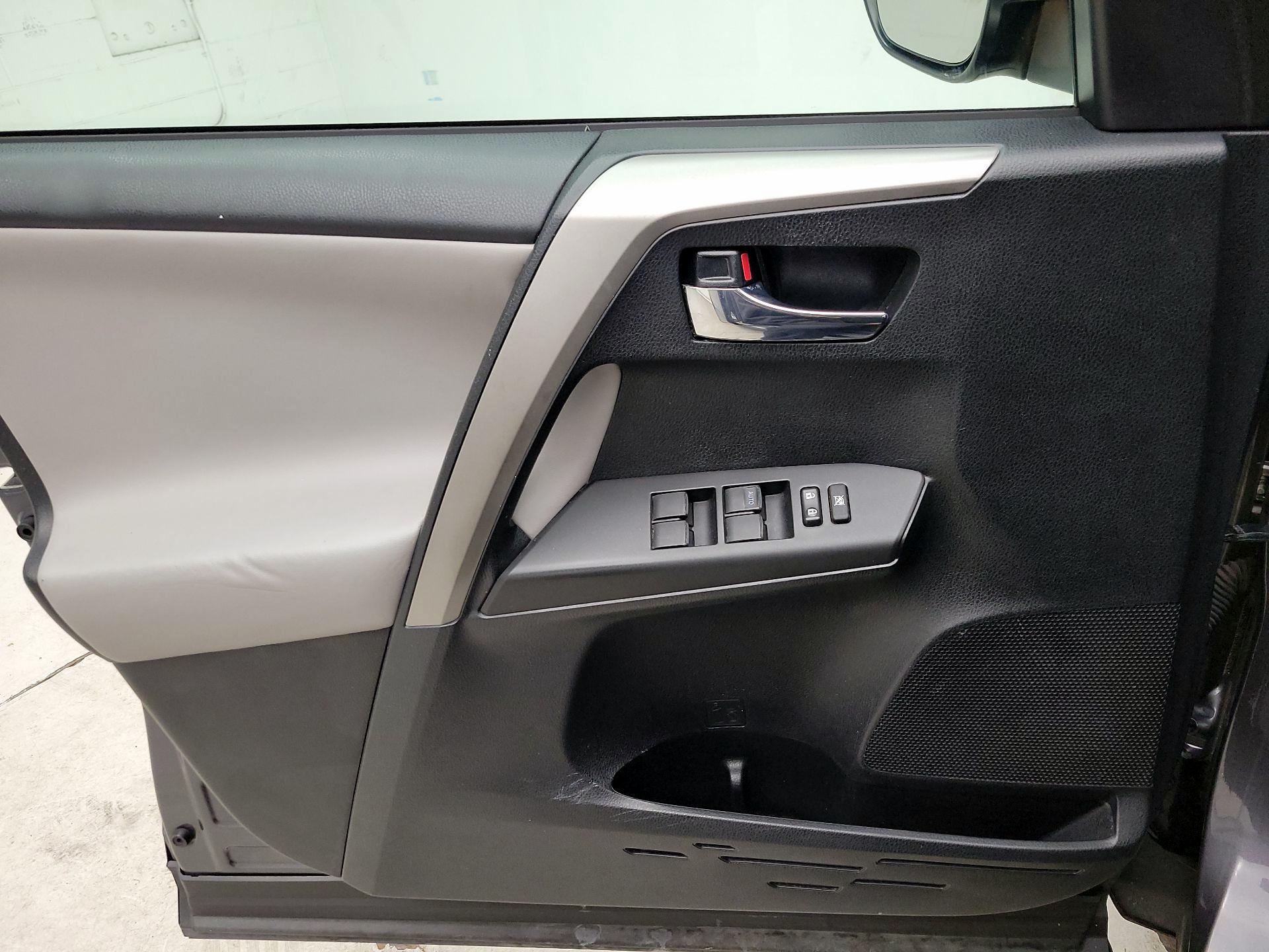 Thumbnail: 2017 Toyota RAV4 - 12