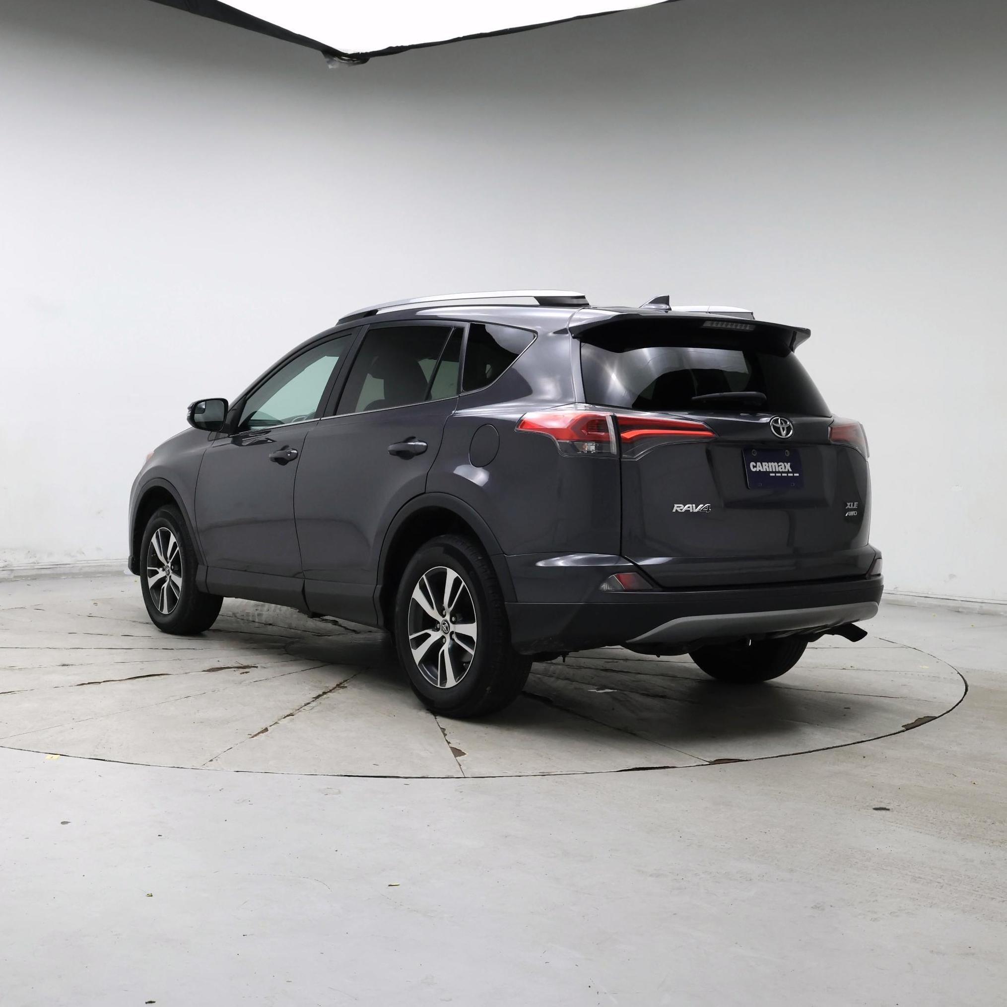 Thumbnail: 2017 Toyota RAV4 - 2