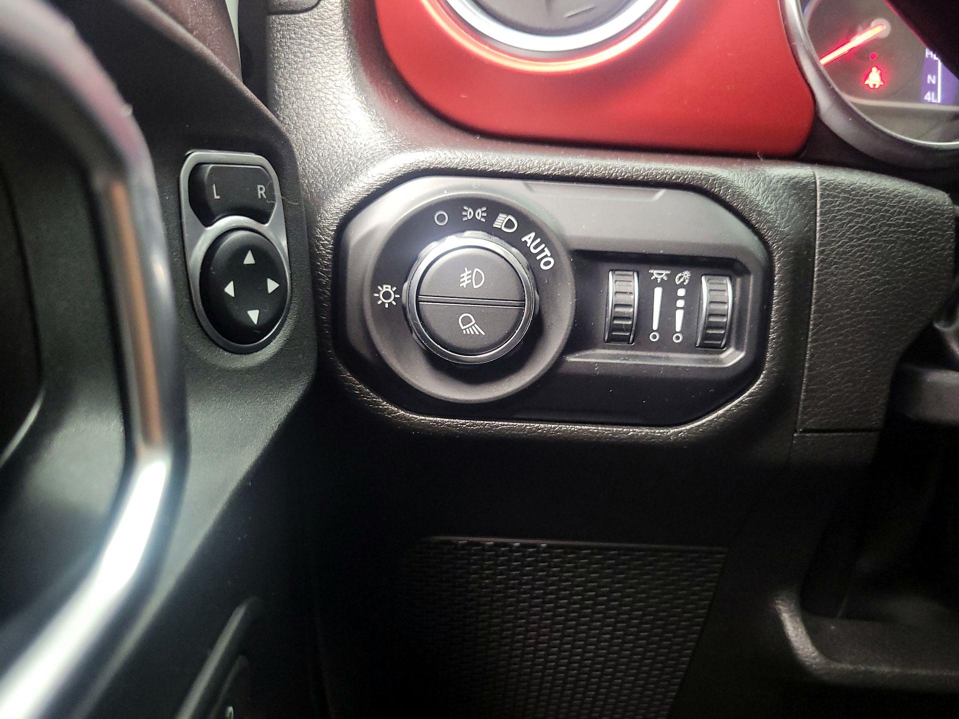 Thumbnail: 2022 Jeep Gladiator - 13