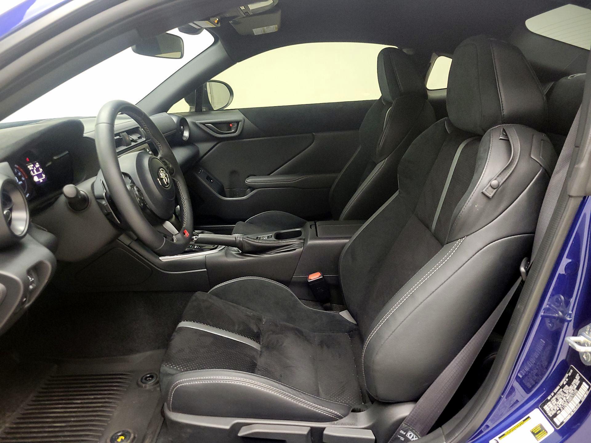 Thumbnail: 2024 Toyota GR86 - 11