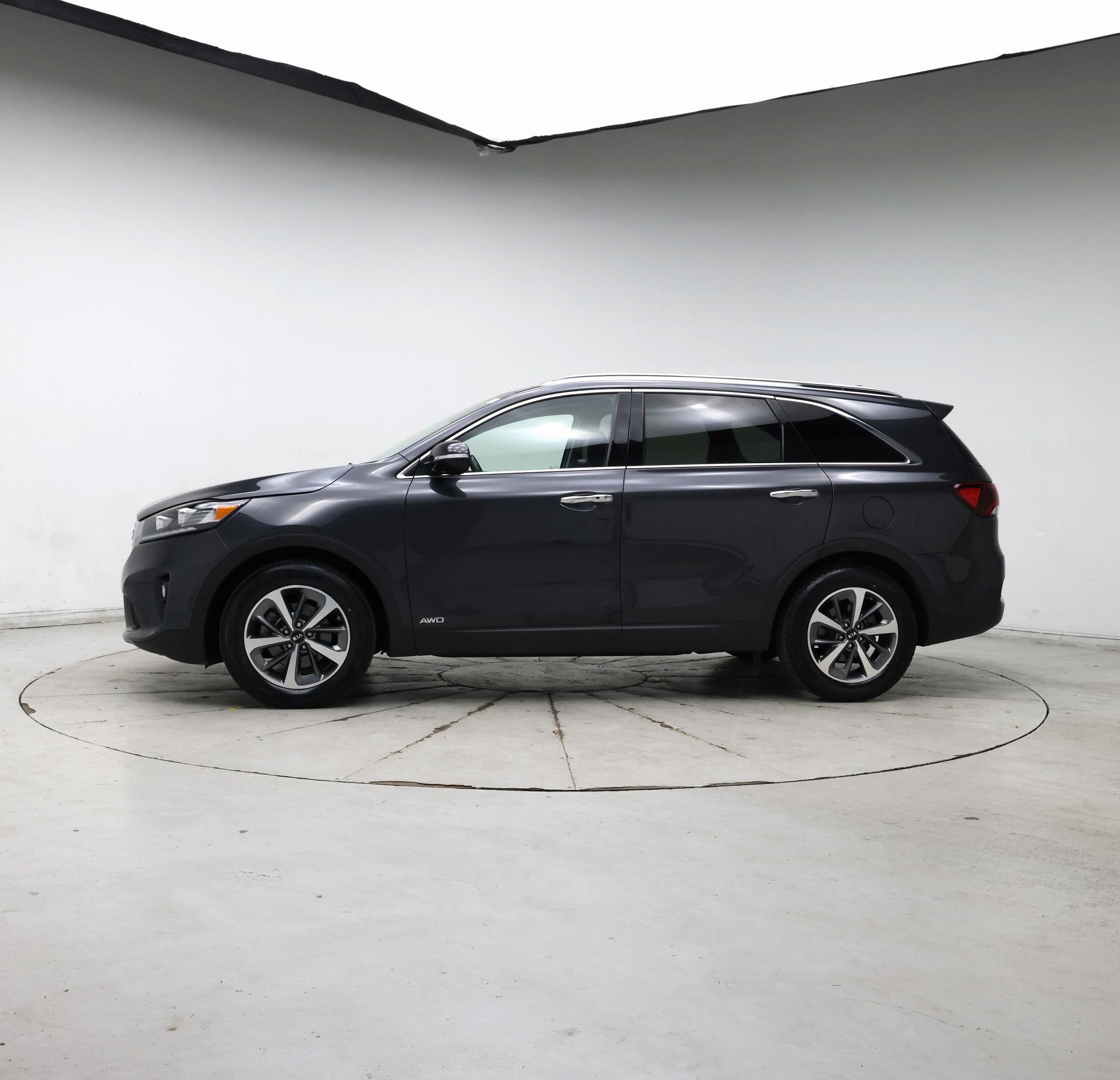 Thumbnail: 2019 Kia Sorento - 3