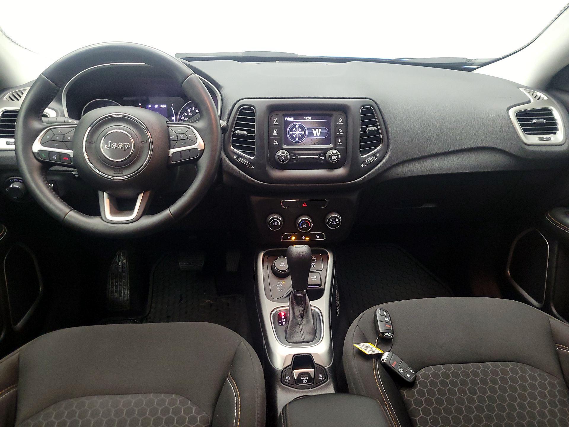 Thumbnail: 2018 Jeep Compass - 9