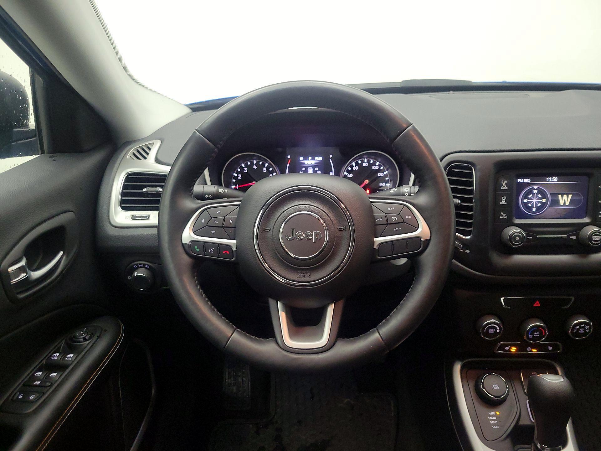 Thumbnail: 2018 Jeep Compass - 10