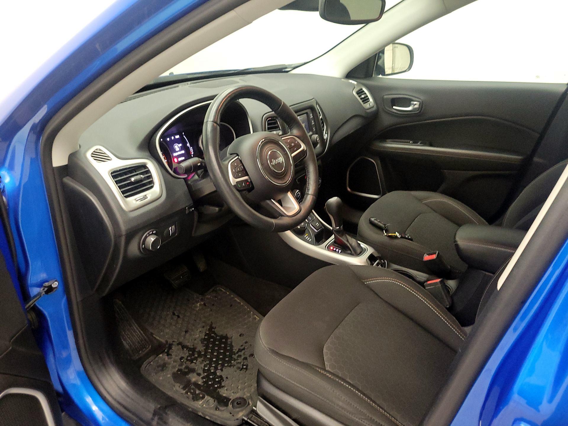 Thumbnail: 2018 Jeep Compass - 11