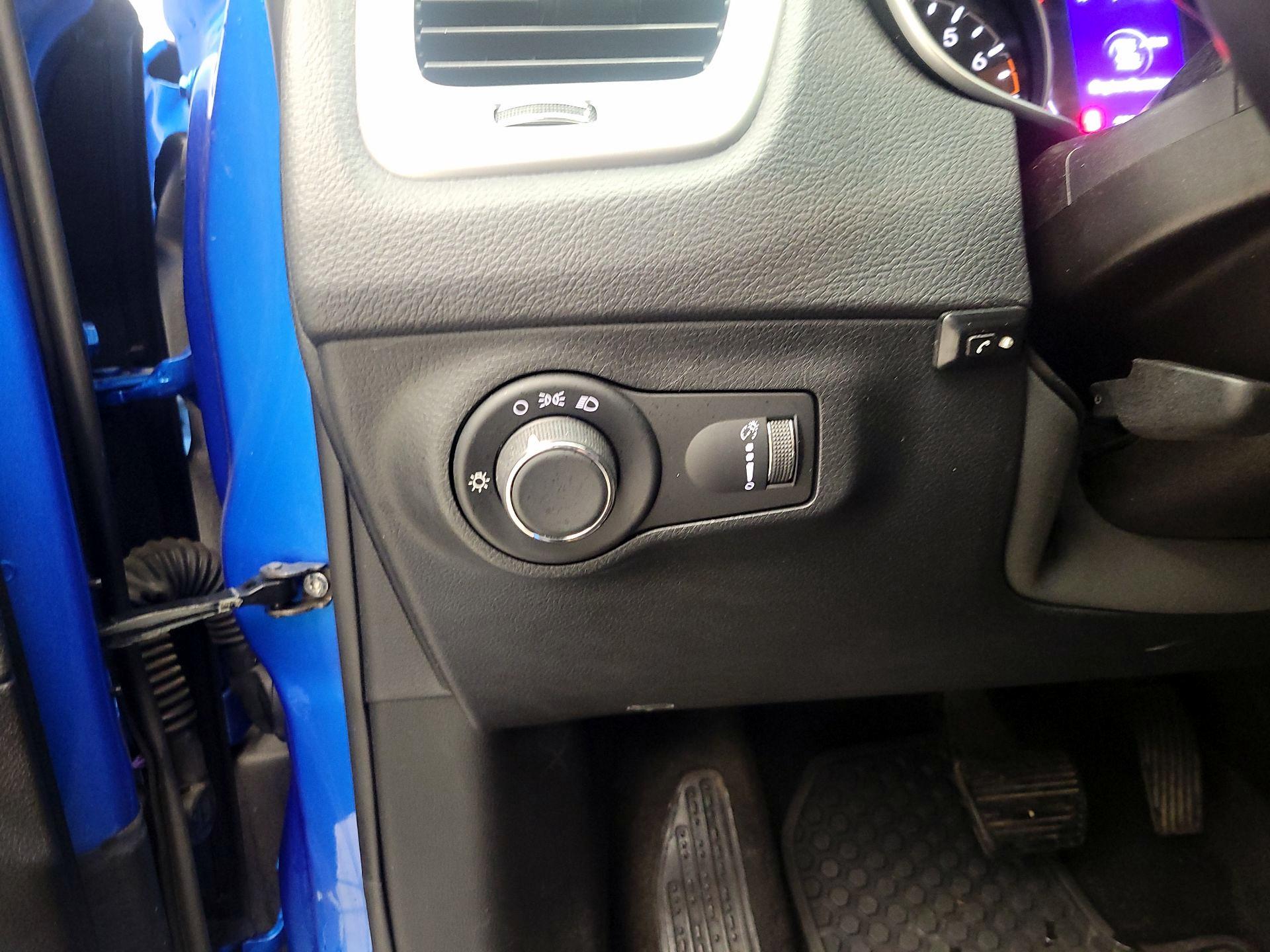 Thumbnail: 2018 Jeep Compass - 13