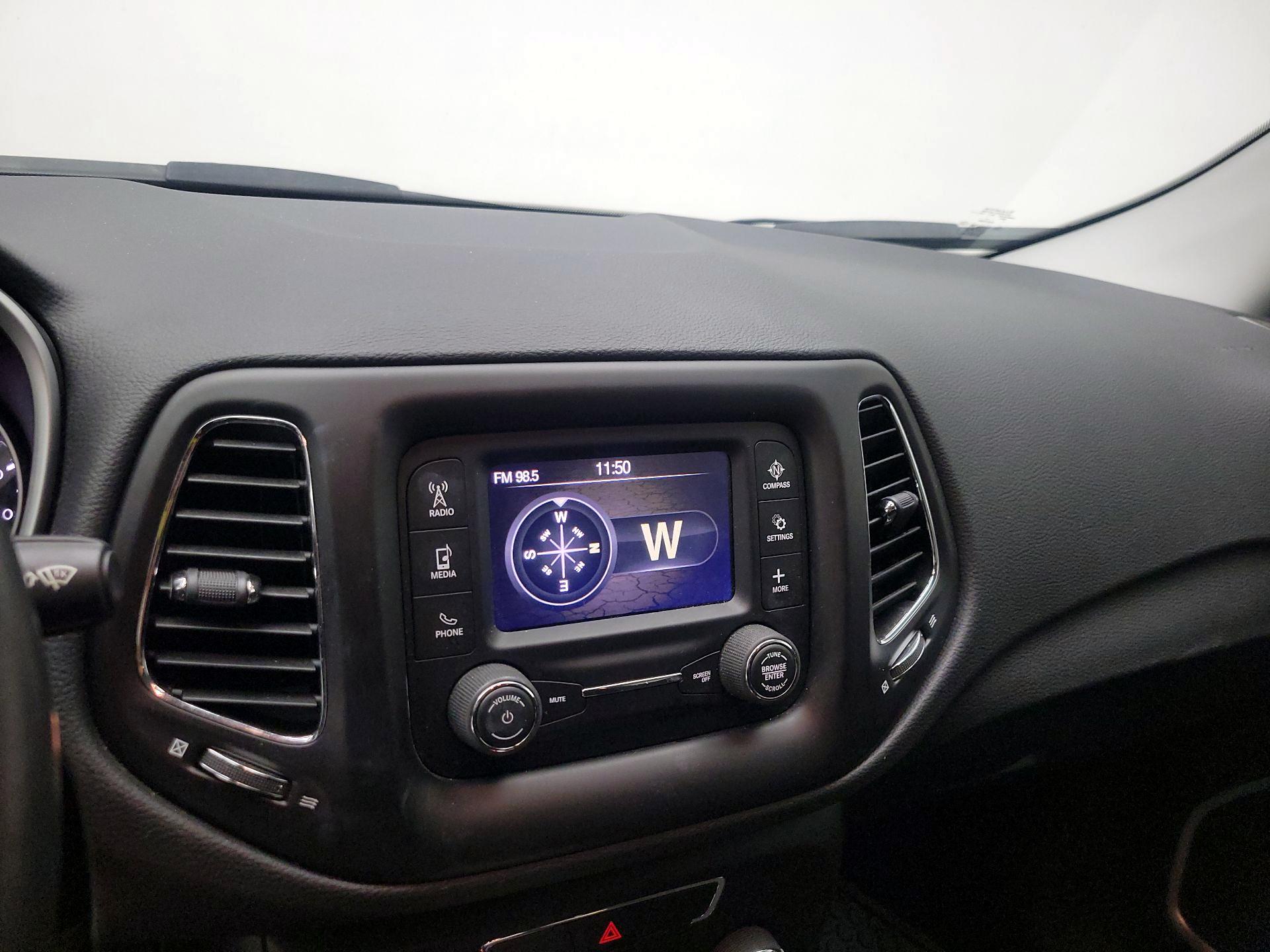 Thumbnail: 2018 Jeep Compass - 14