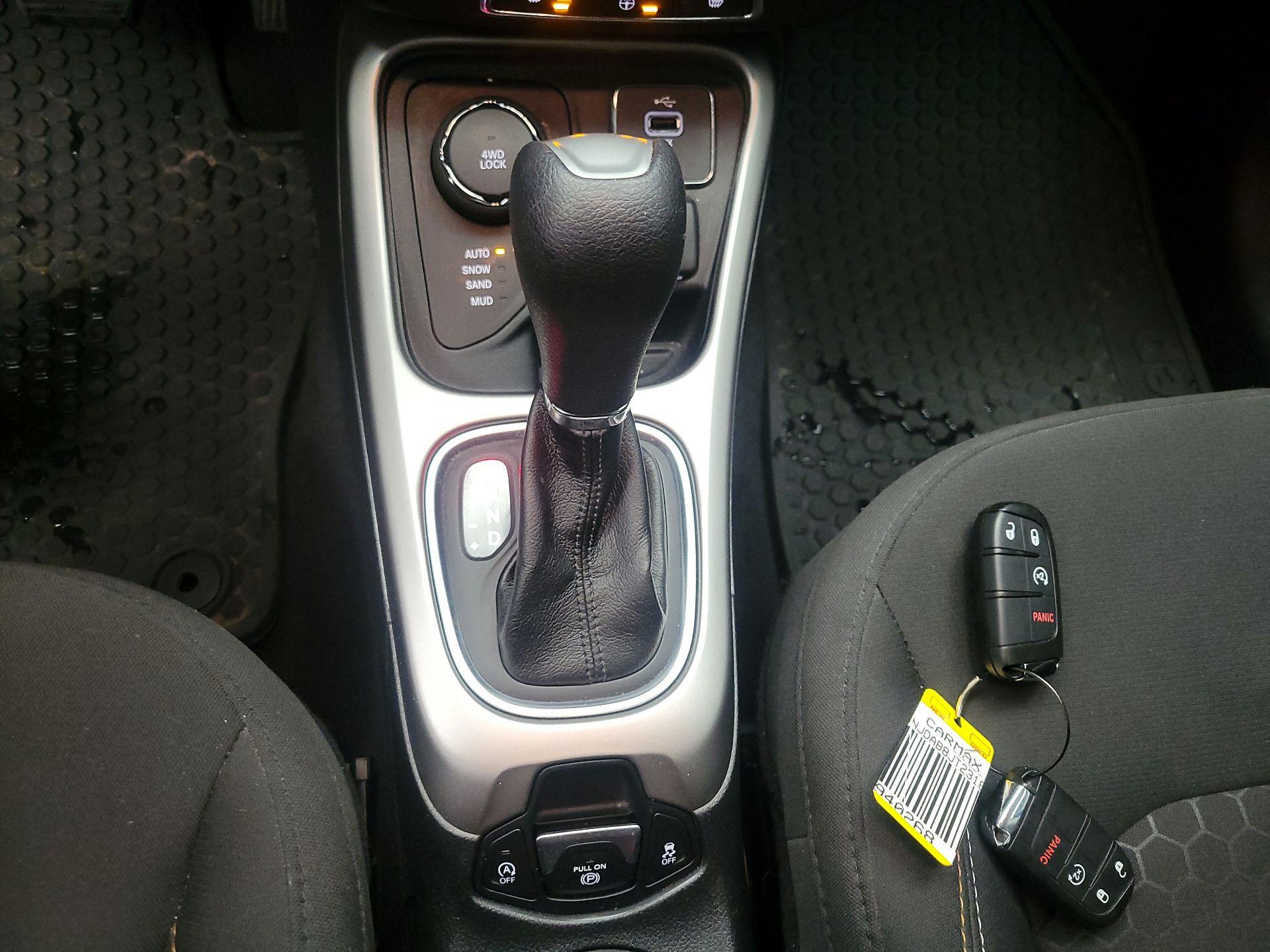 Thumbnail: 2018 Jeep Compass - 18