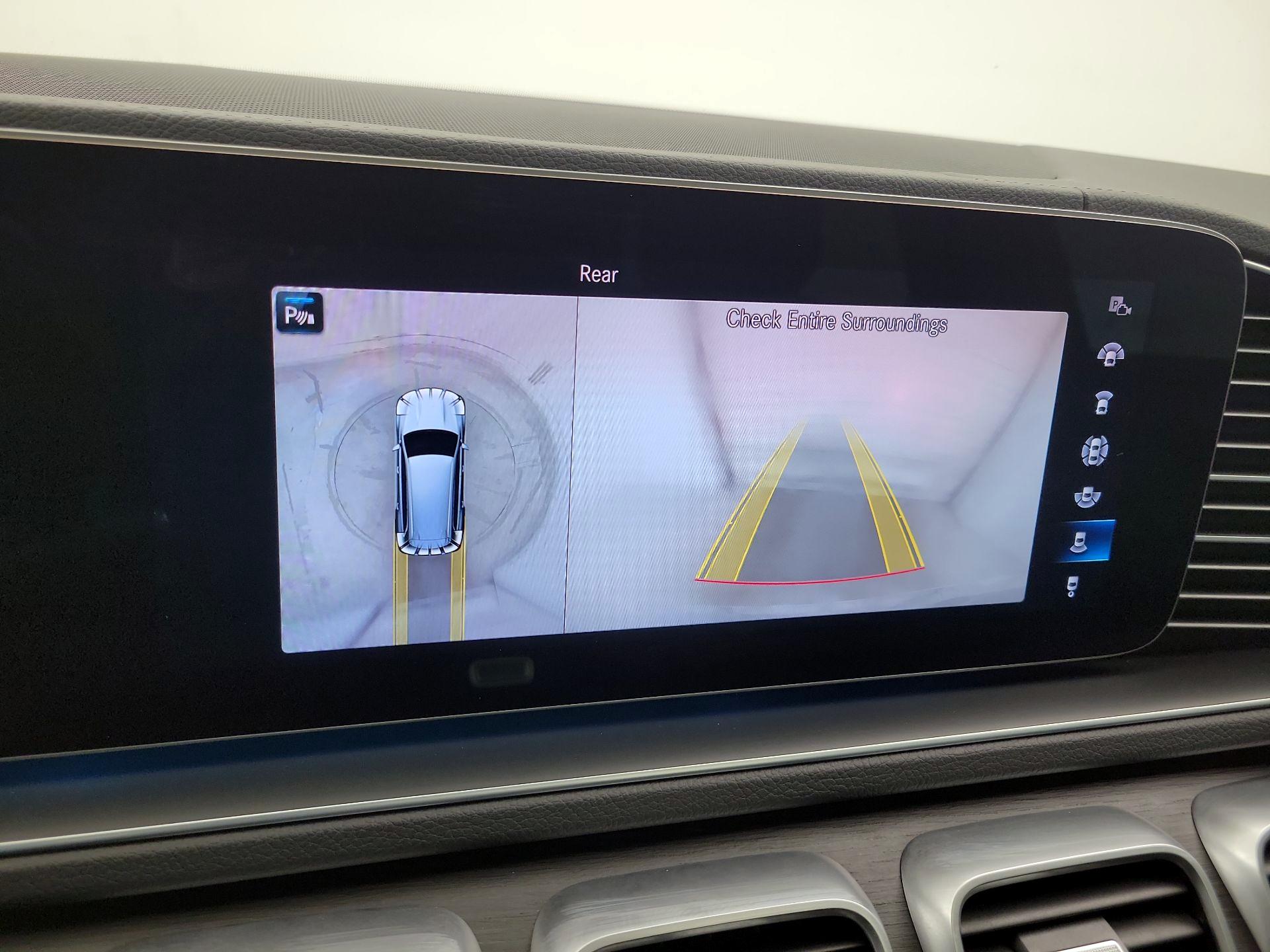 Thumbnail: 2022 Mercedes-Benz GLS - 15