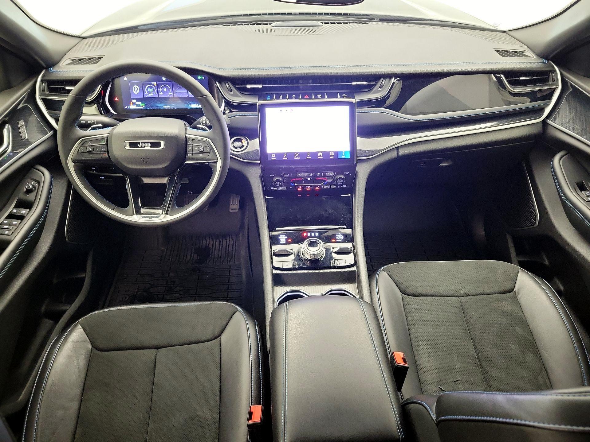 Thumbnail: 2024 Jeep Grand Cherokee - 9