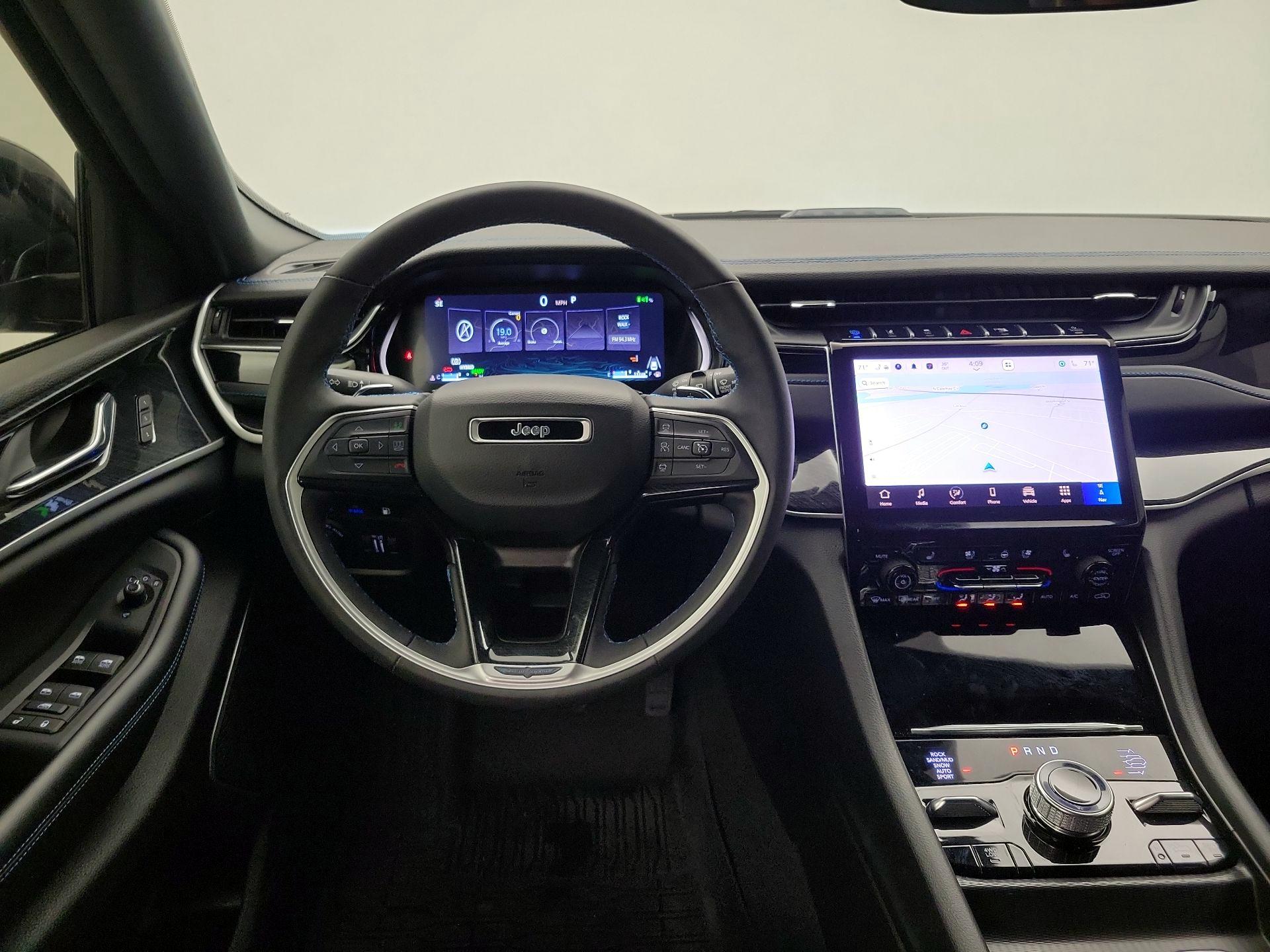 Thumbnail: 2024 Jeep Grand Cherokee - 10