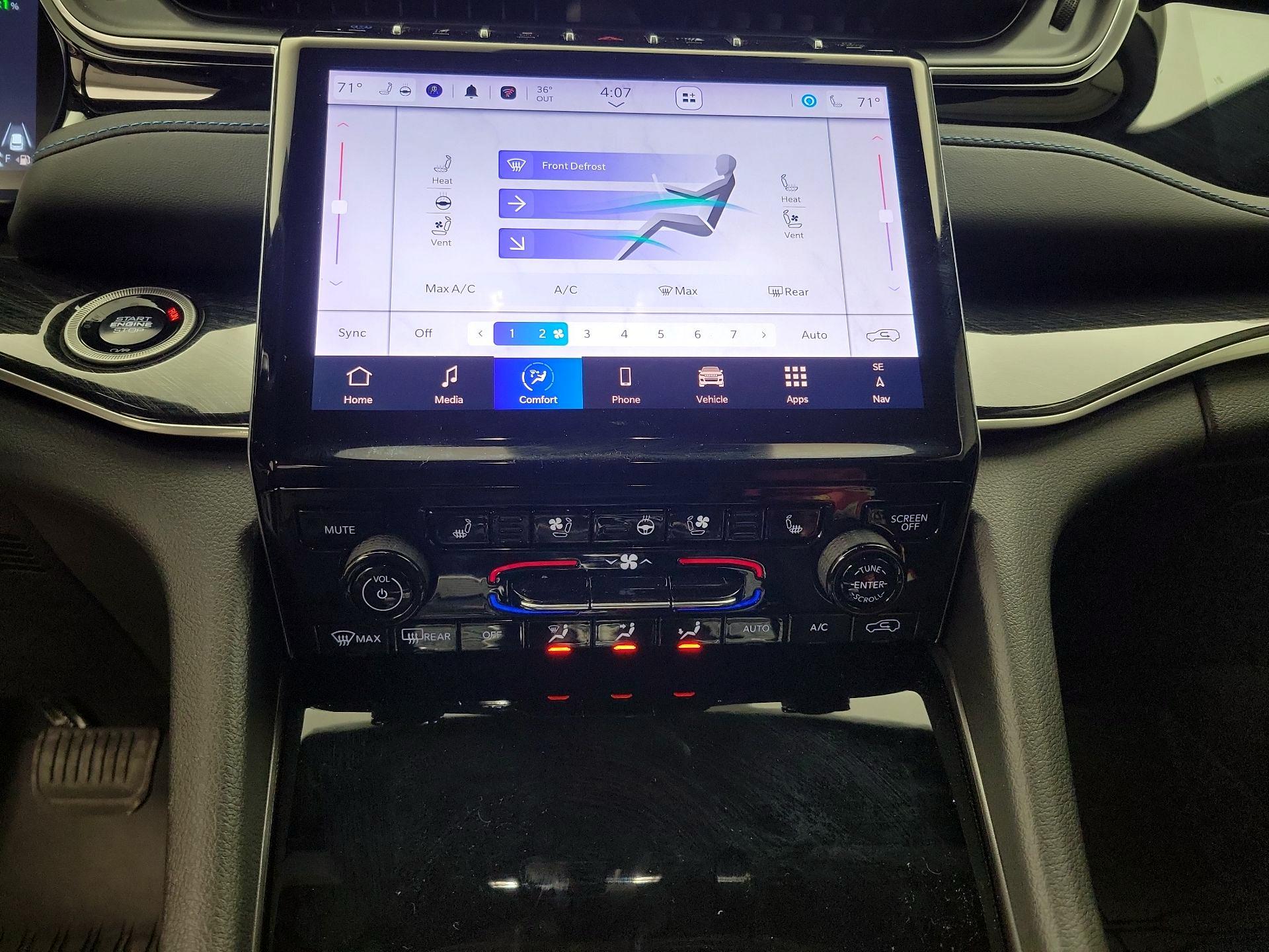 Thumbnail: 2024 Jeep Grand Cherokee - 17