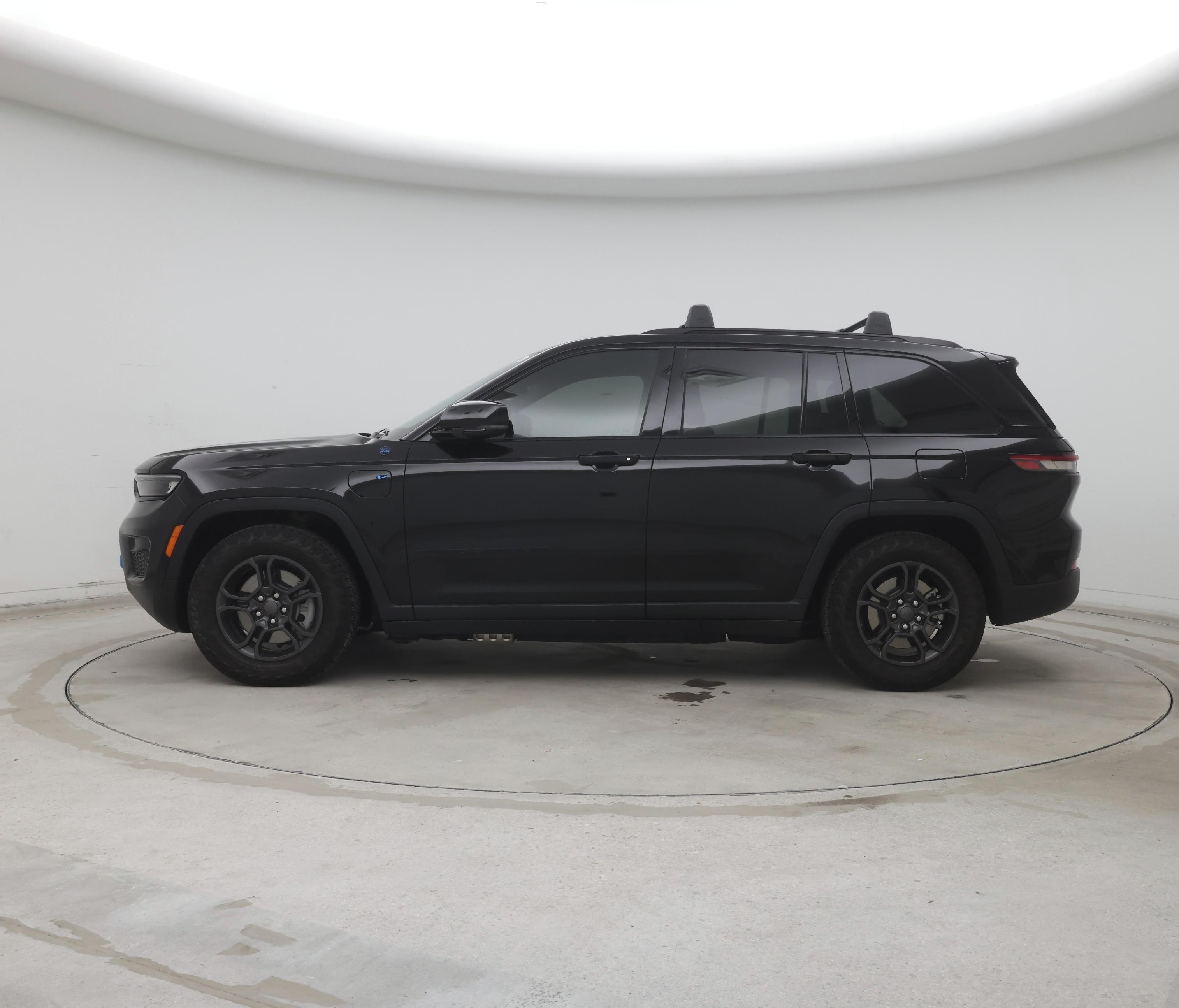 Thumbnail: 2024 Jeep Grand Cherokee - 3