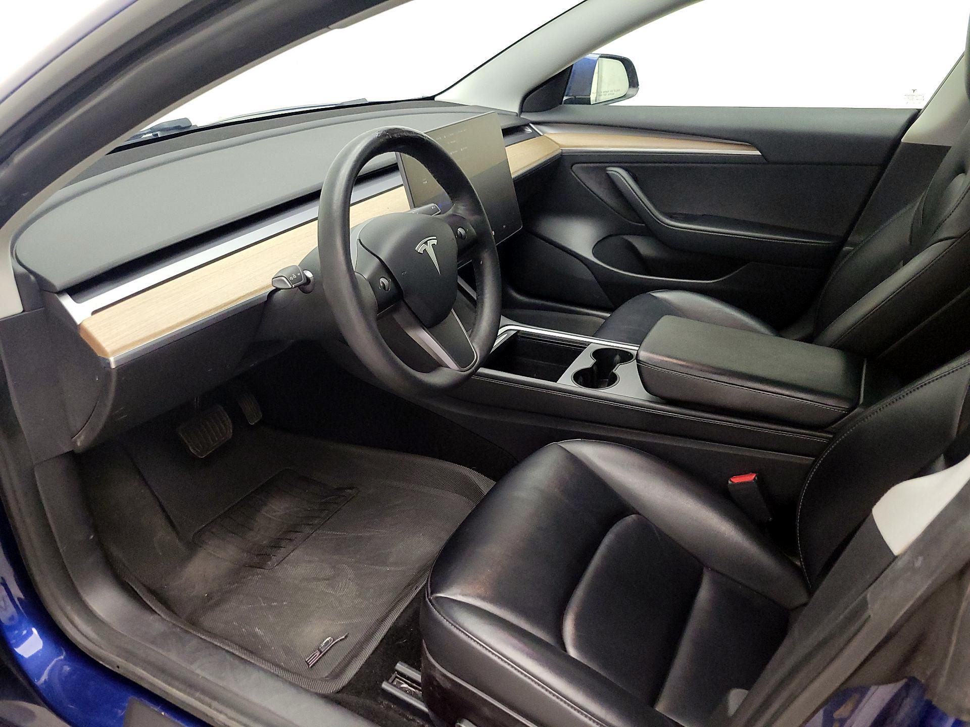 Thumbnail: 2021 Tesla Model 3 - 11