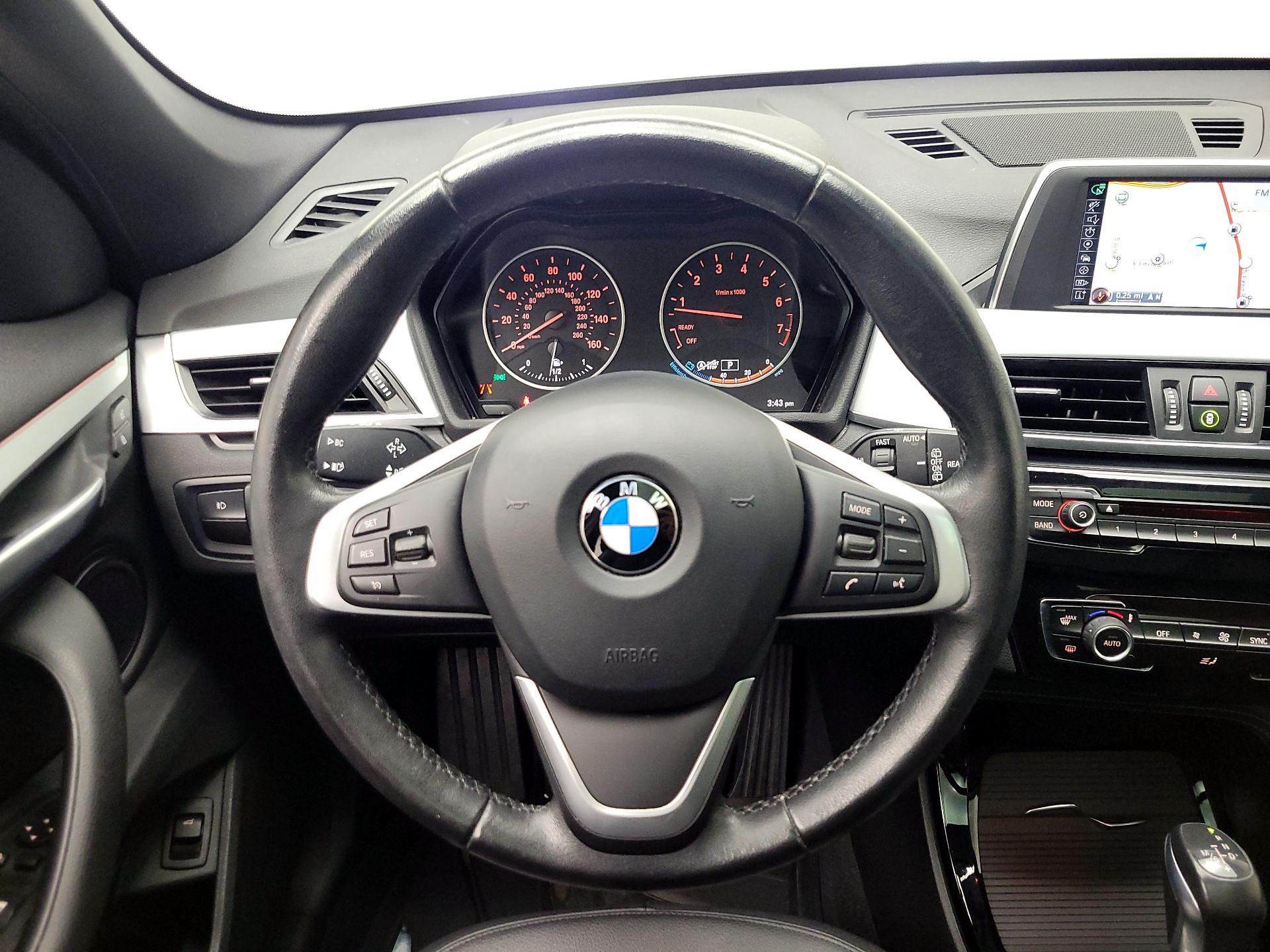 Thumbnail: 2016 BMW X1 - 10