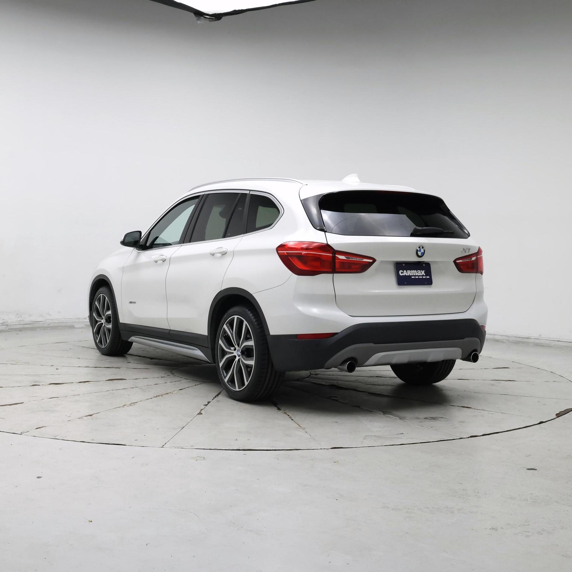 Thumbnail: 2016 BMW X1 - 2