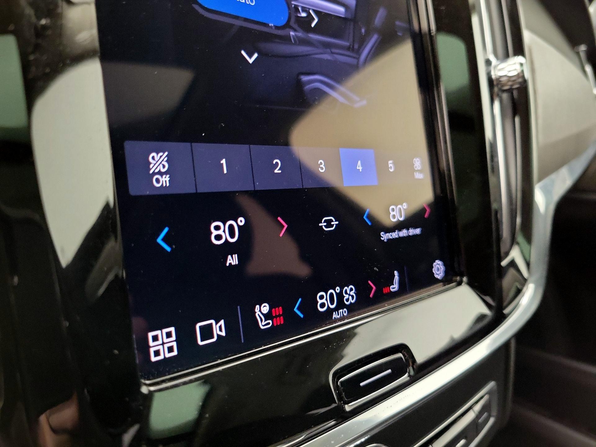 Thumbnail: 2023 Volvo S90 - 17