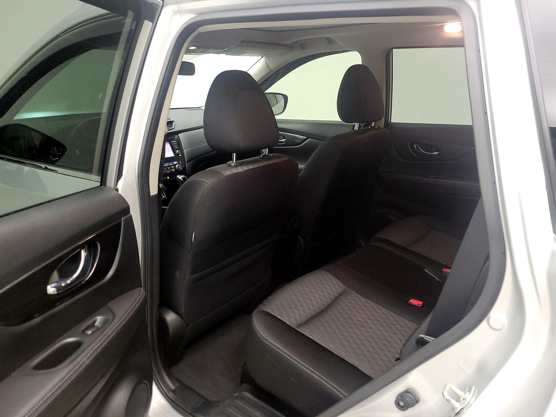 Thumbnail: 2018 Nissan Rogue - 20