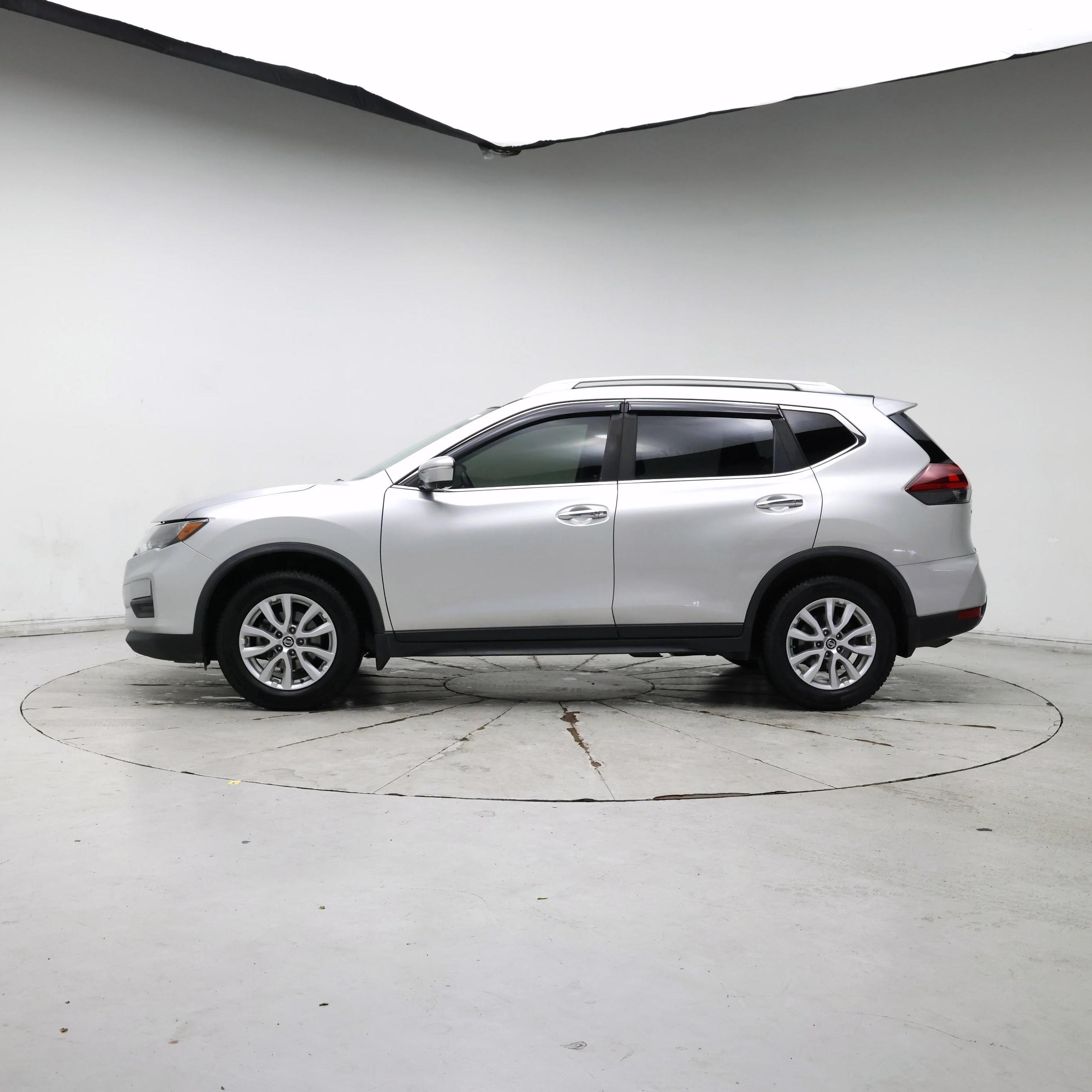 Thumbnail: 2018 Nissan Rogue - 3