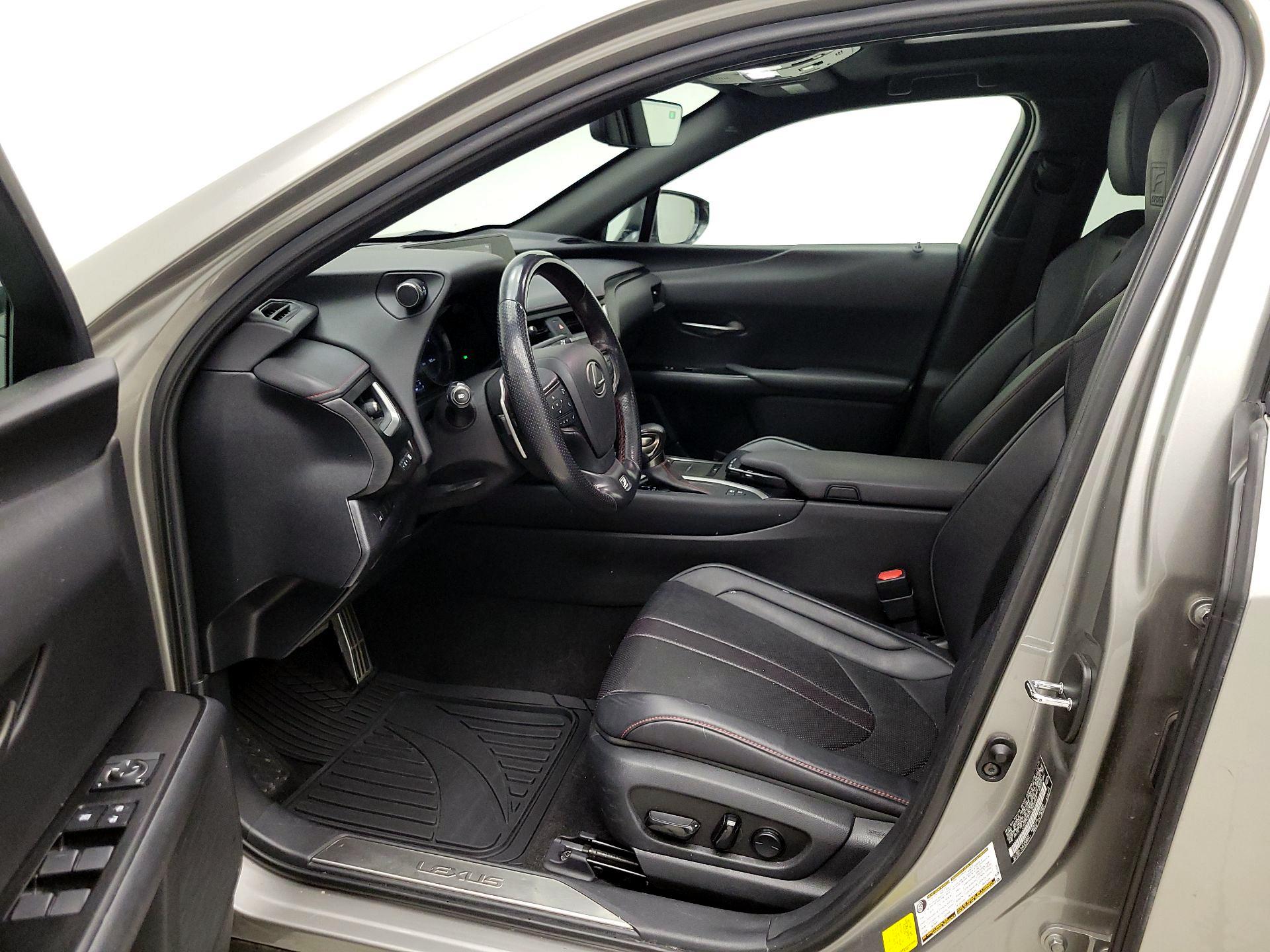 Thumbnail: 2020 Lexus UX - 11