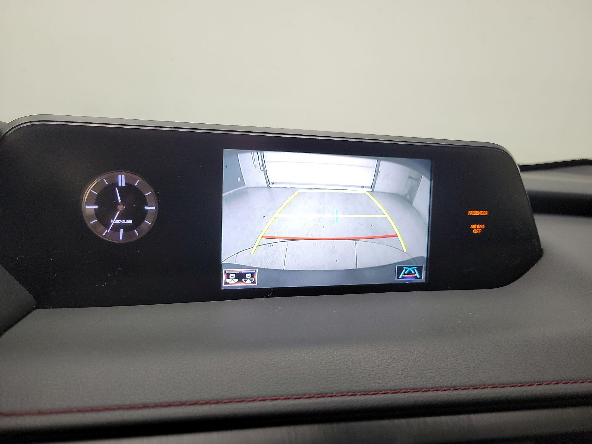 Thumbnail: 2020 Lexus UX - 14