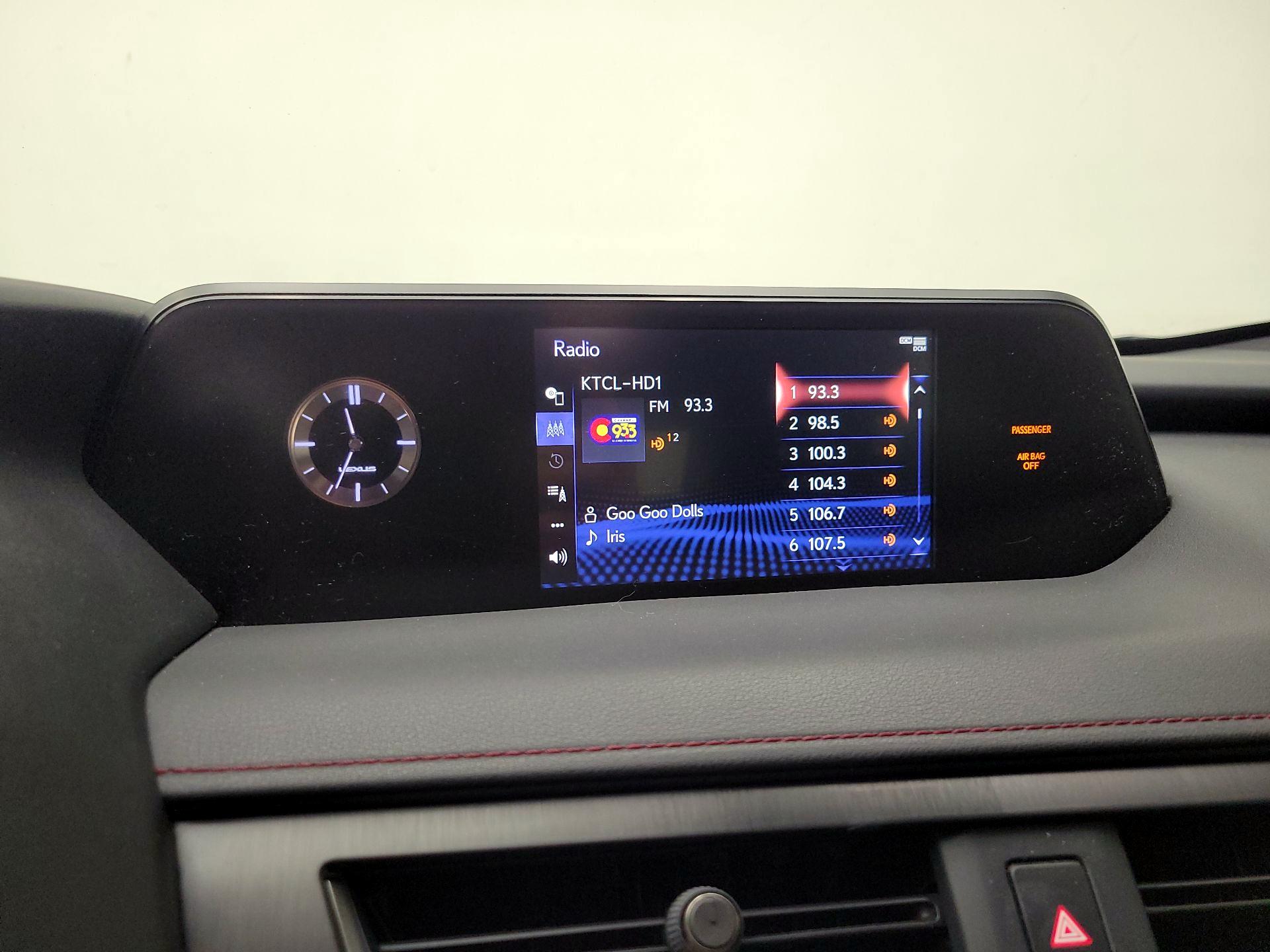 Thumbnail: 2020 Lexus UX - 15