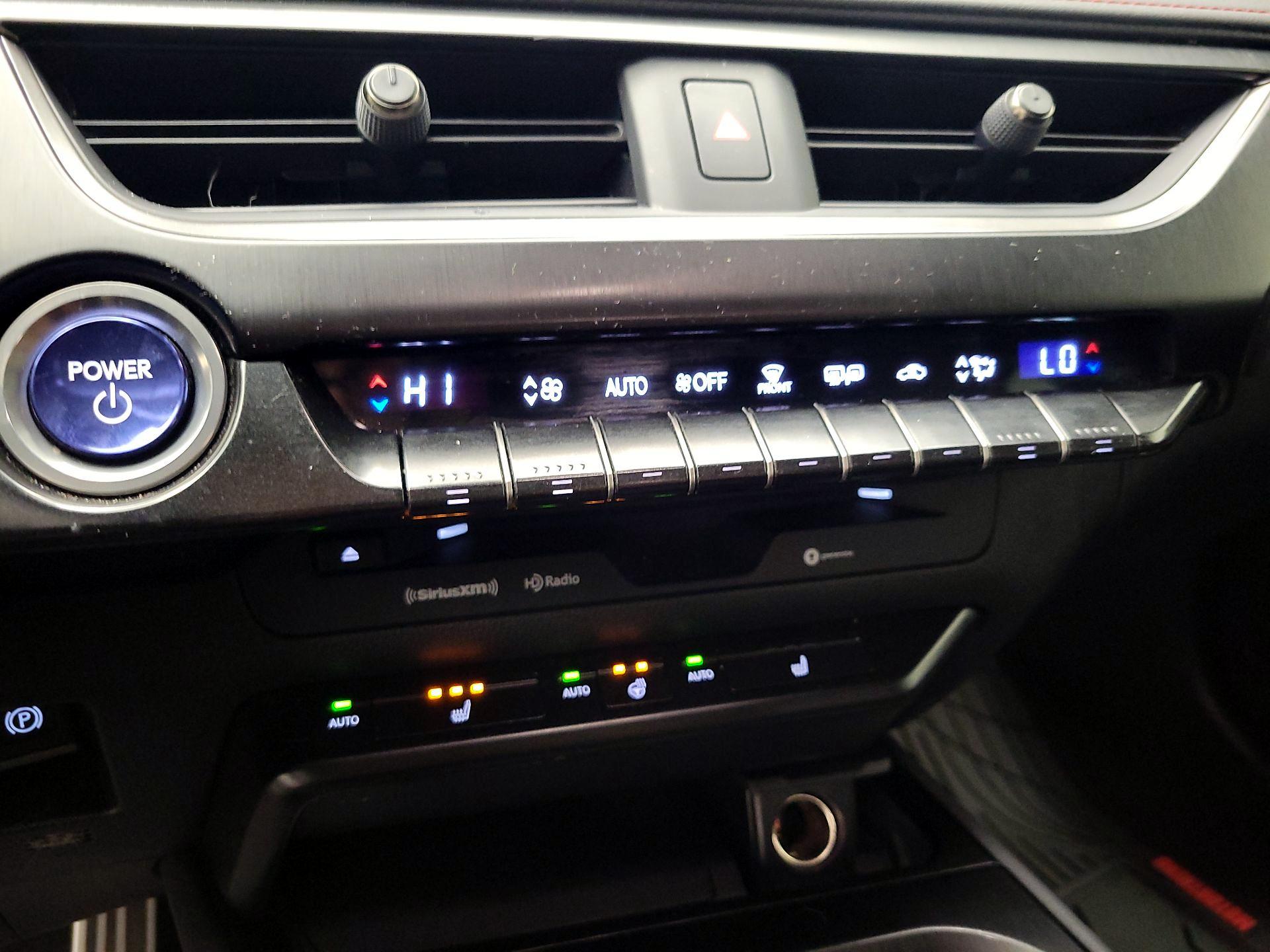 Thumbnail: 2020 Lexus UX - 16