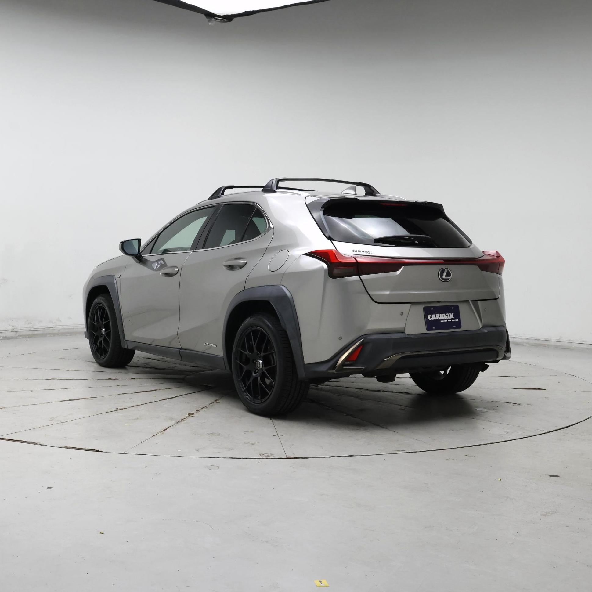 Thumbnail: 2020 Lexus UX - 2