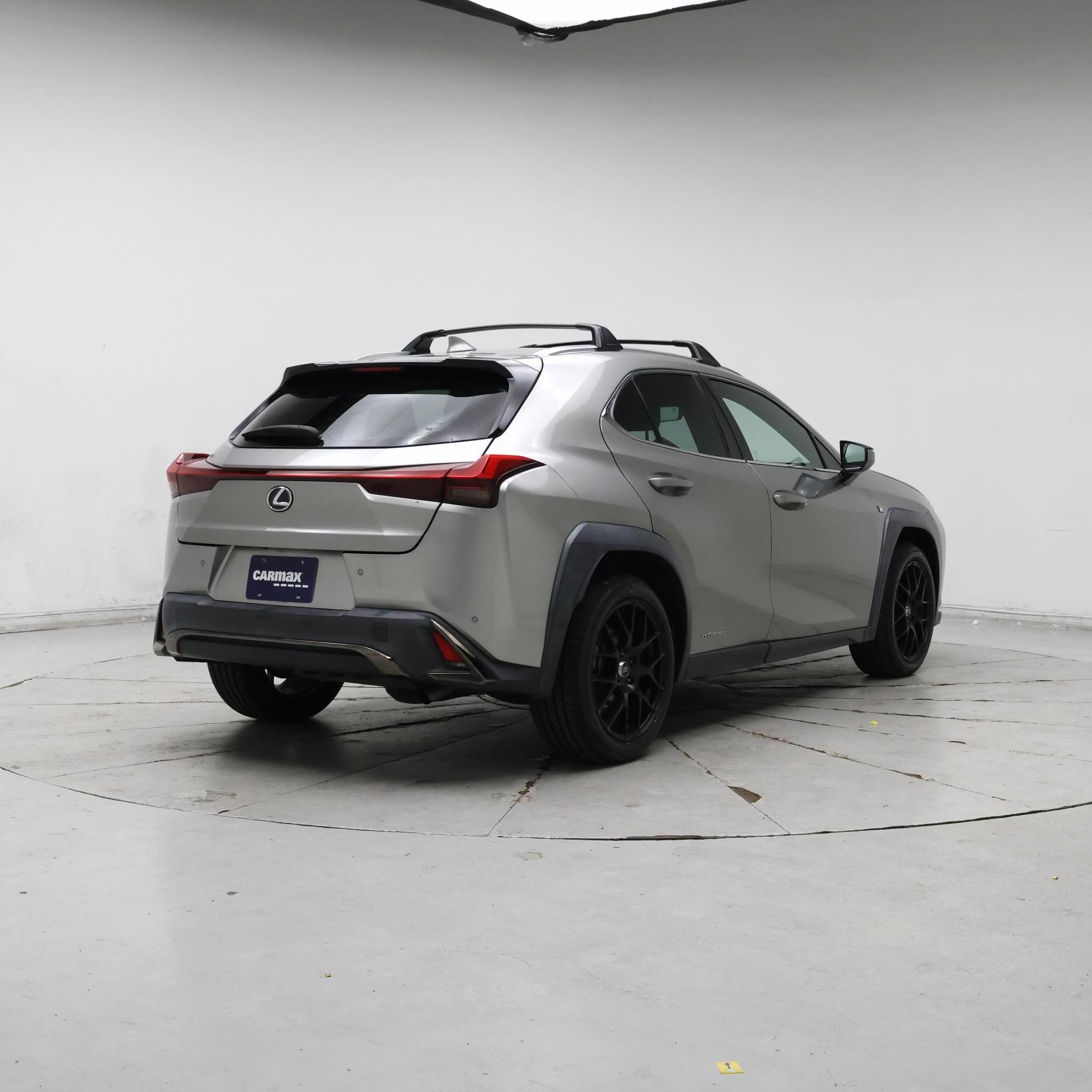 Thumbnail: 2020 Lexus UX - 8