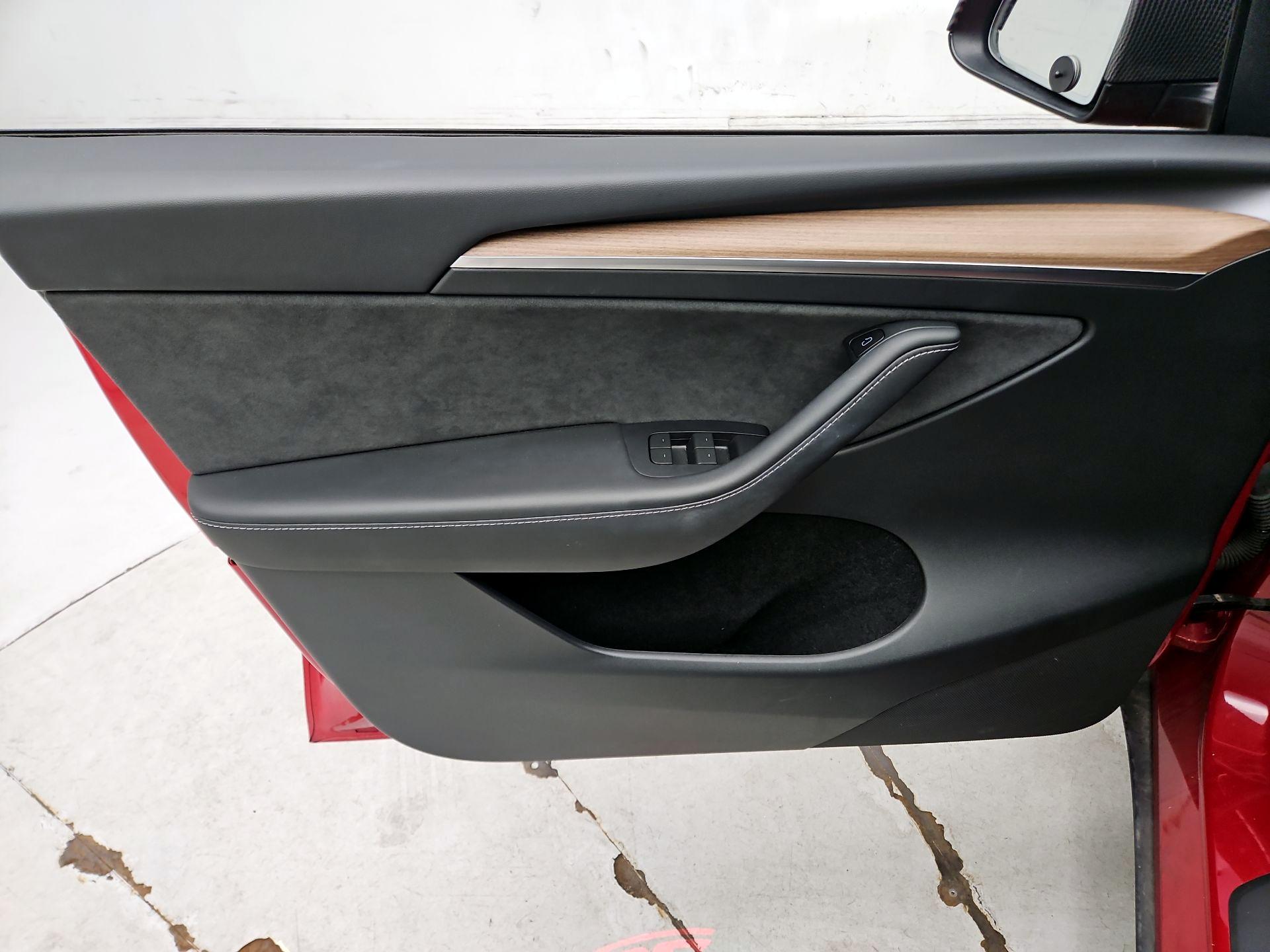 Thumbnail: 2023 Tesla Model Y - 12