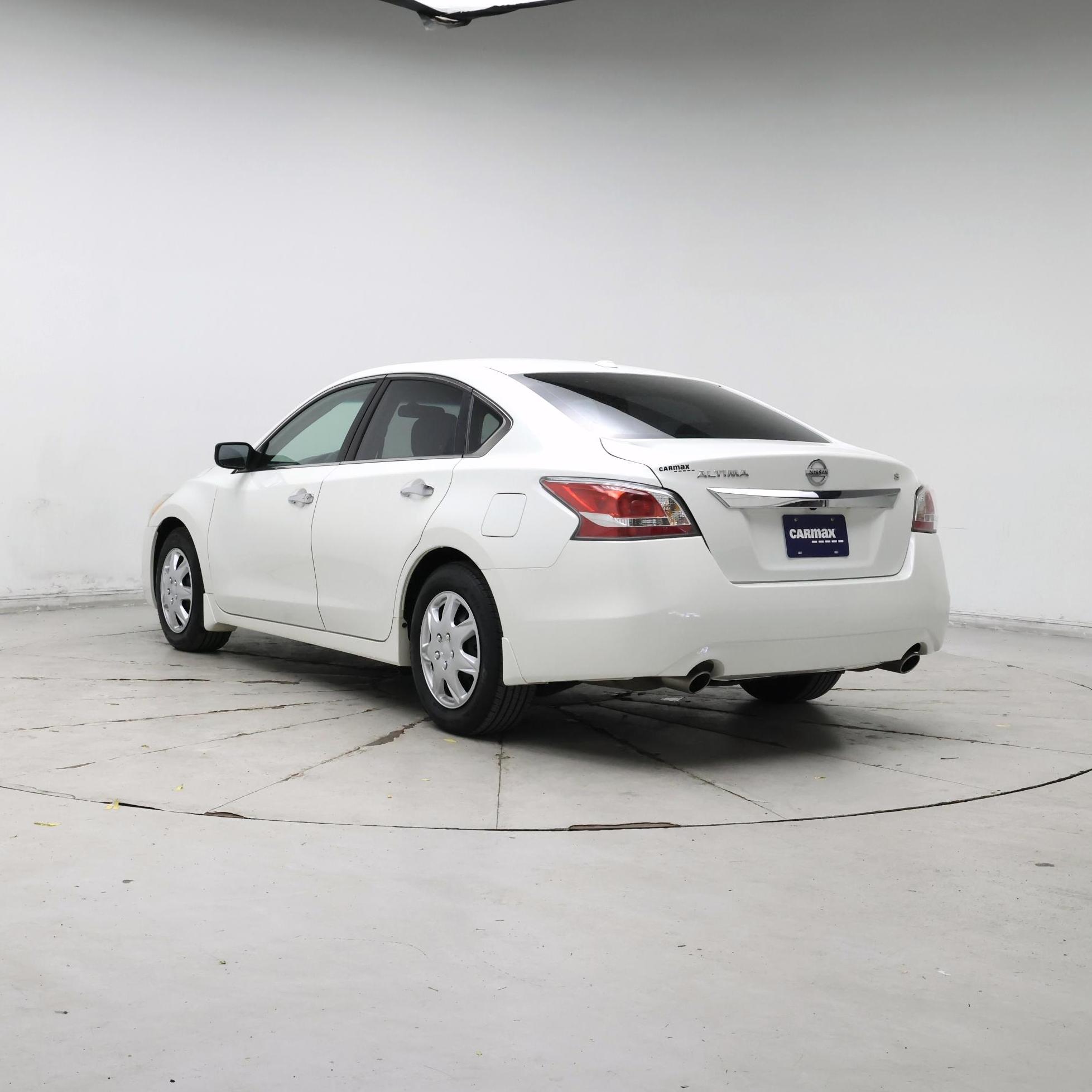 Thumbnail: 2015 Nissan Altima - 2