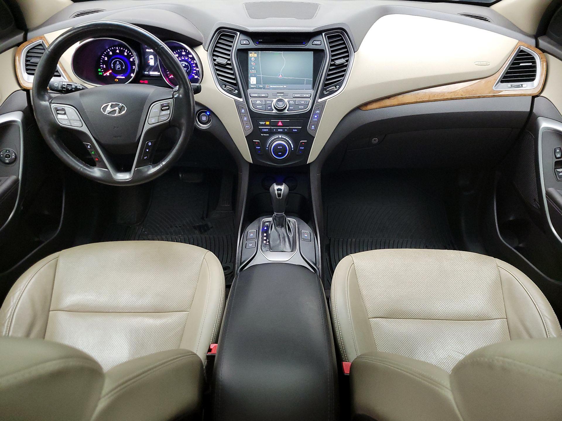 Thumbnail: 2016 Hyundai Santa Fe - 9