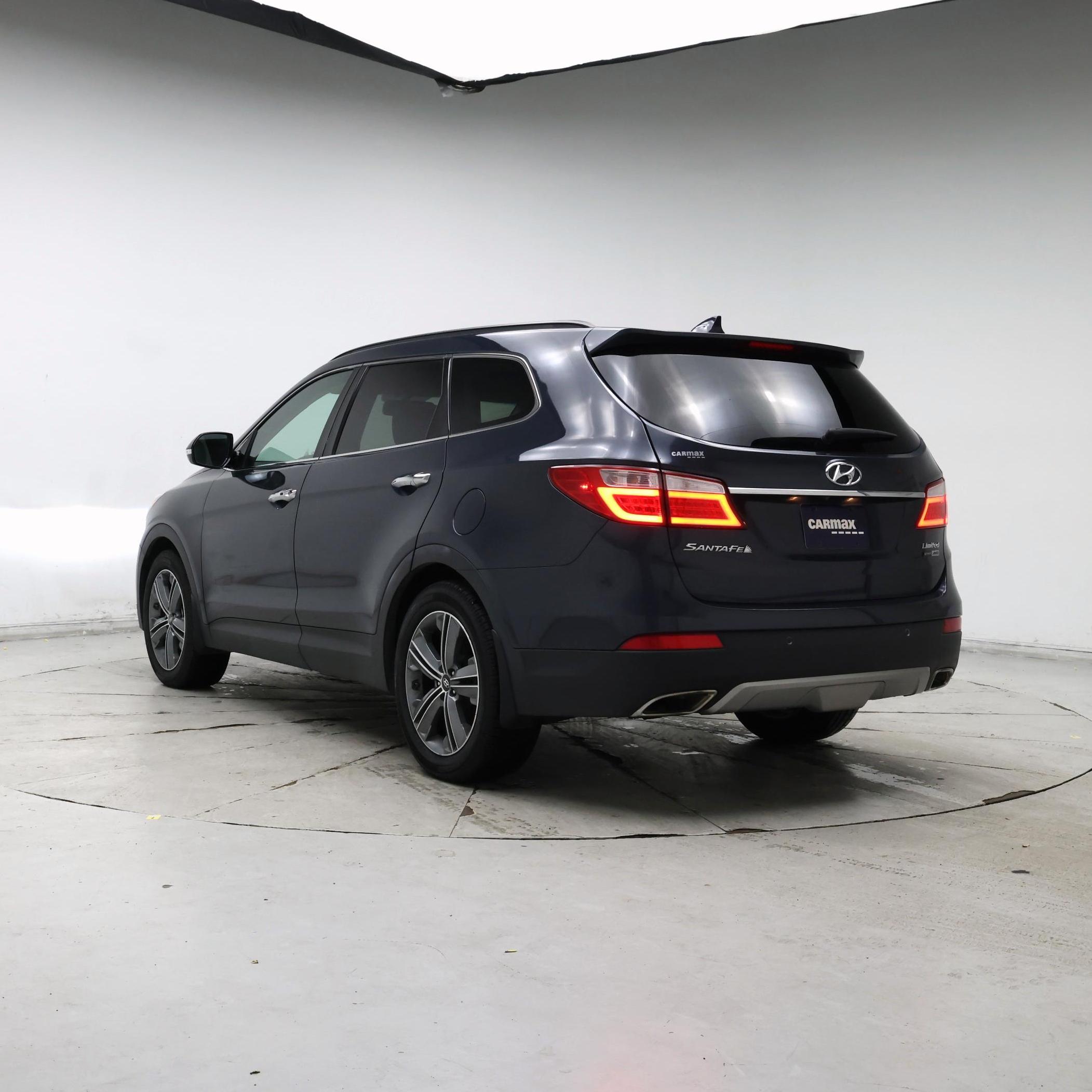 Thumbnail: 2016 Hyundai Santa Fe - 2