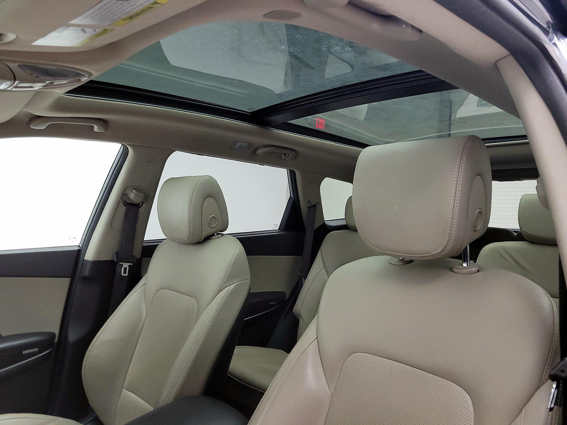 Thumbnail: 2016 Hyundai Santa Fe - 20