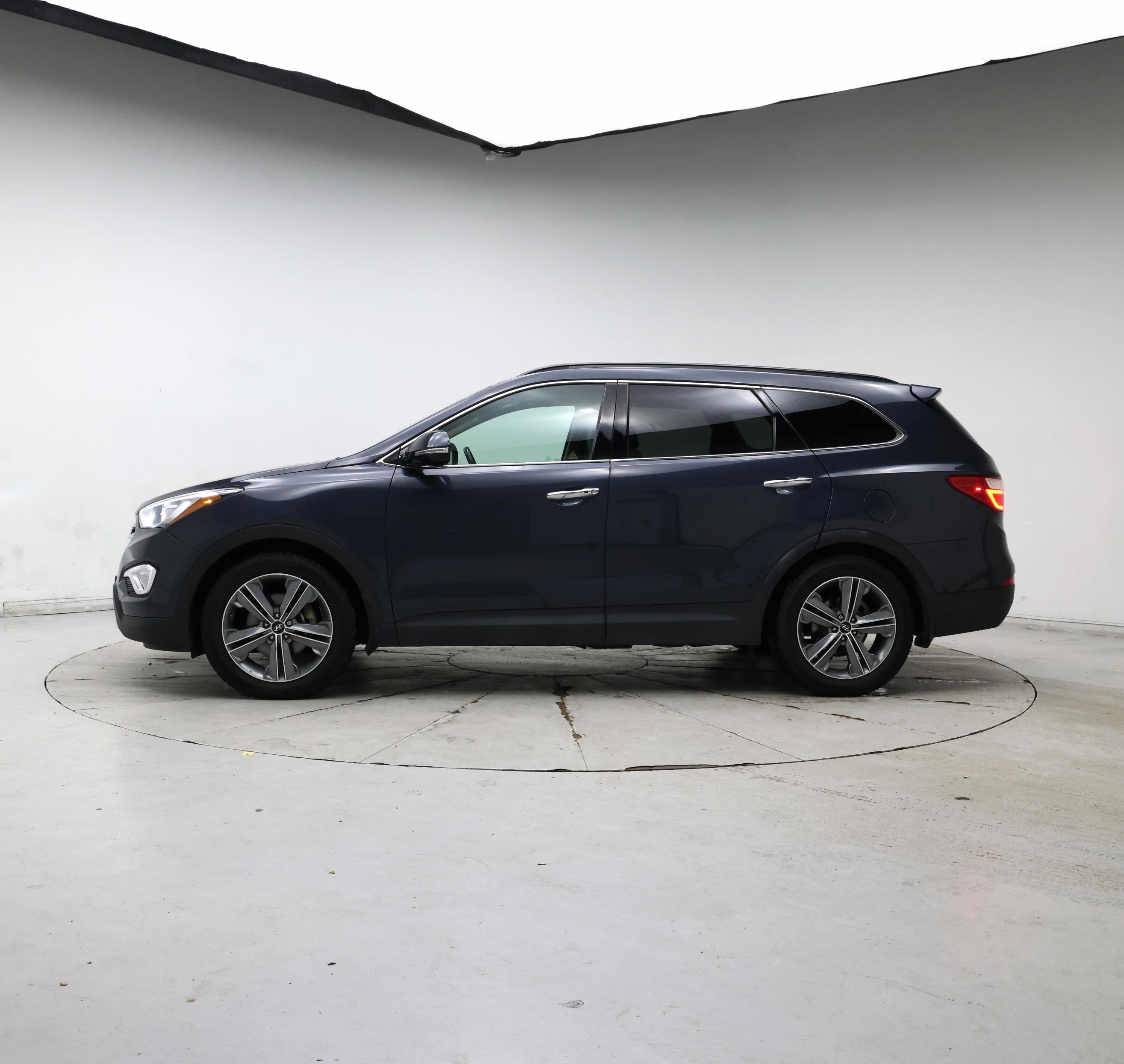 Thumbnail: 2016 Hyundai Santa Fe - 3