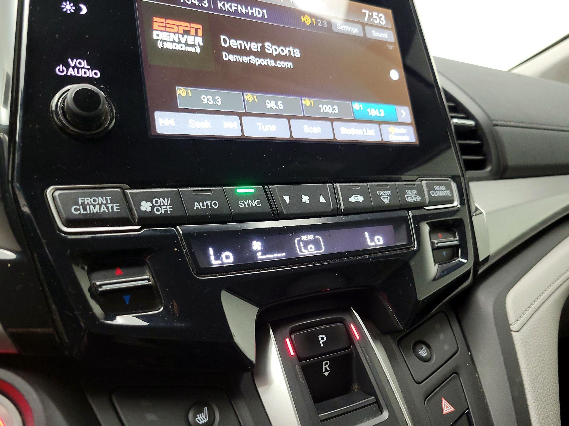 Thumbnail: 2019 Honda Odyssey - 16