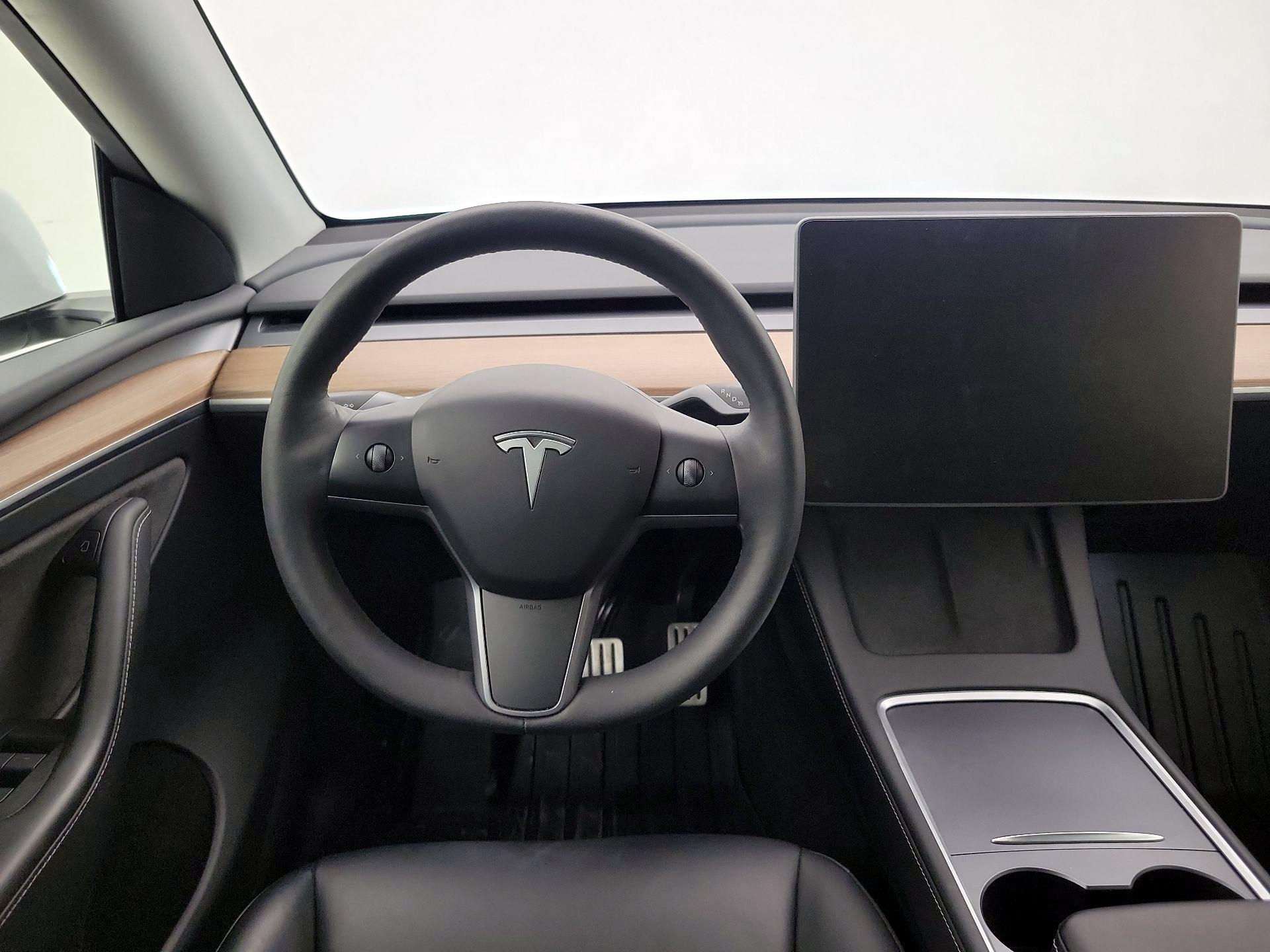 Thumbnail: 2023 Tesla Model Y - 10