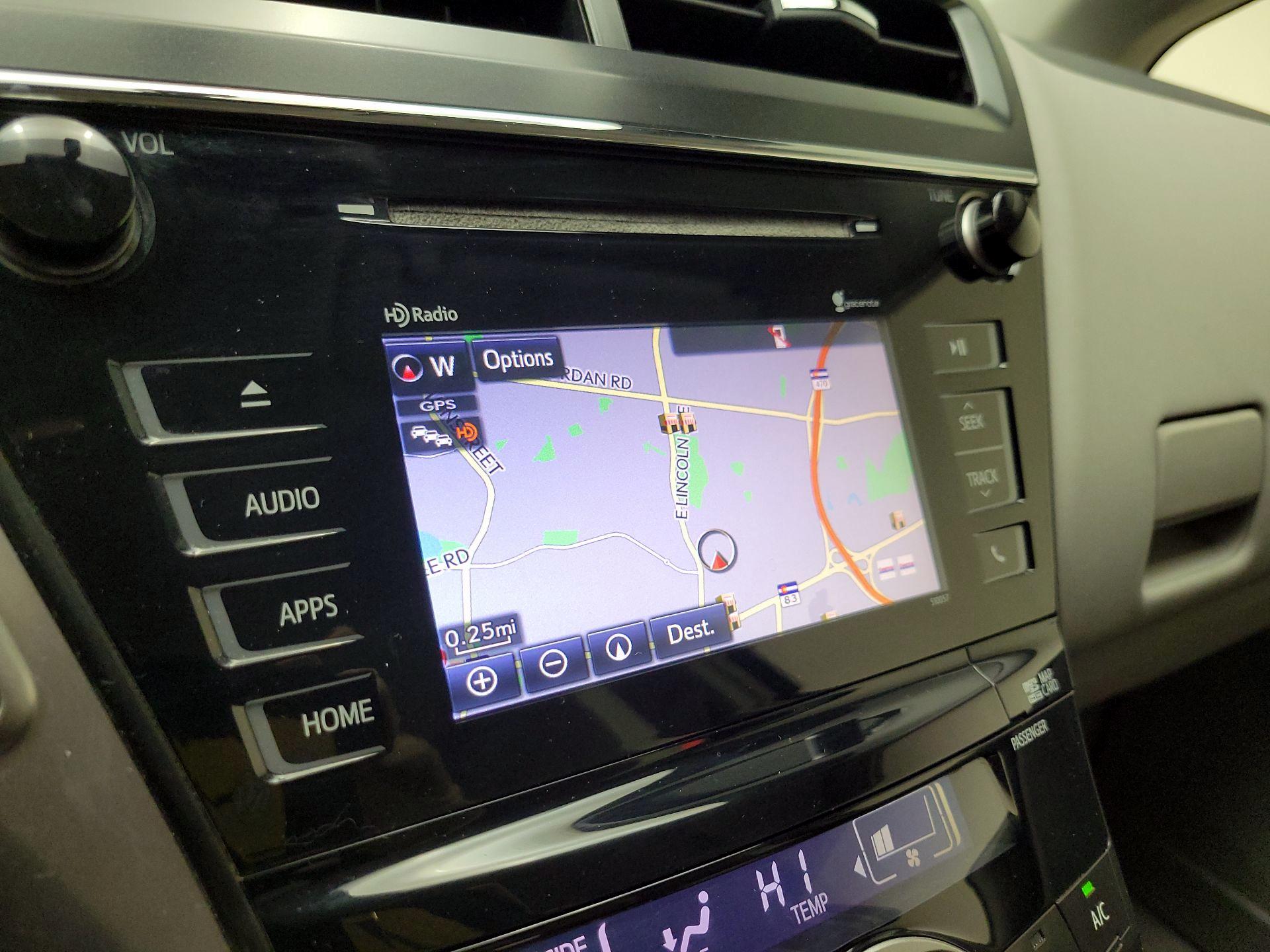 Thumbnail: 2015 Toyota Prius v - 14