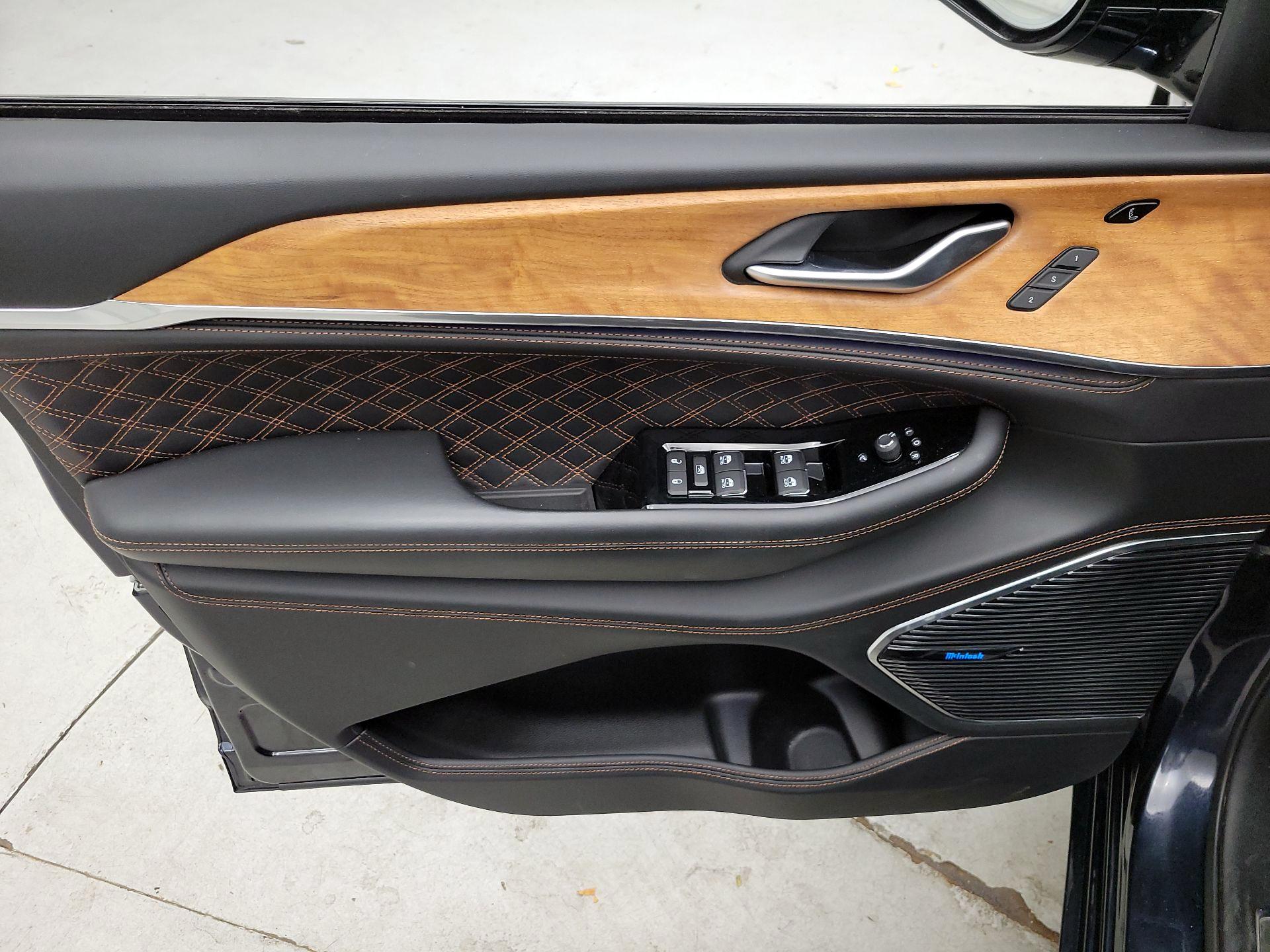 Thumbnail: 2023 Jeep Grand Cherokee - 12