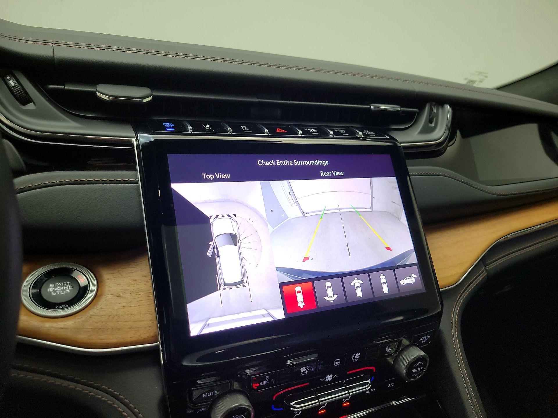 Thumbnail: 2023 Jeep Grand Cherokee - 15