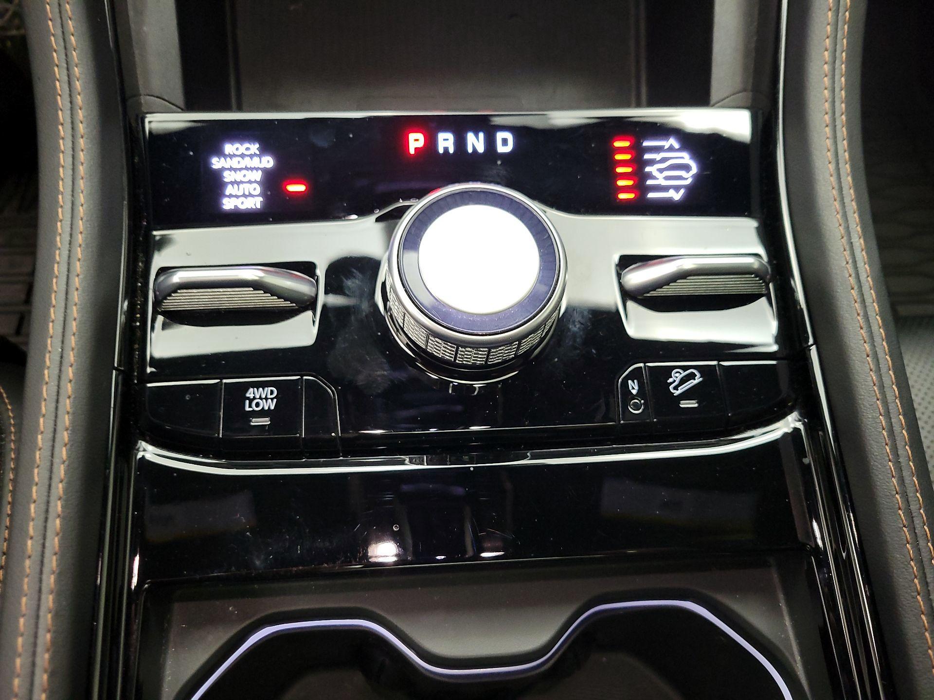 Thumbnail: 2023 Jeep Grand Cherokee - 18