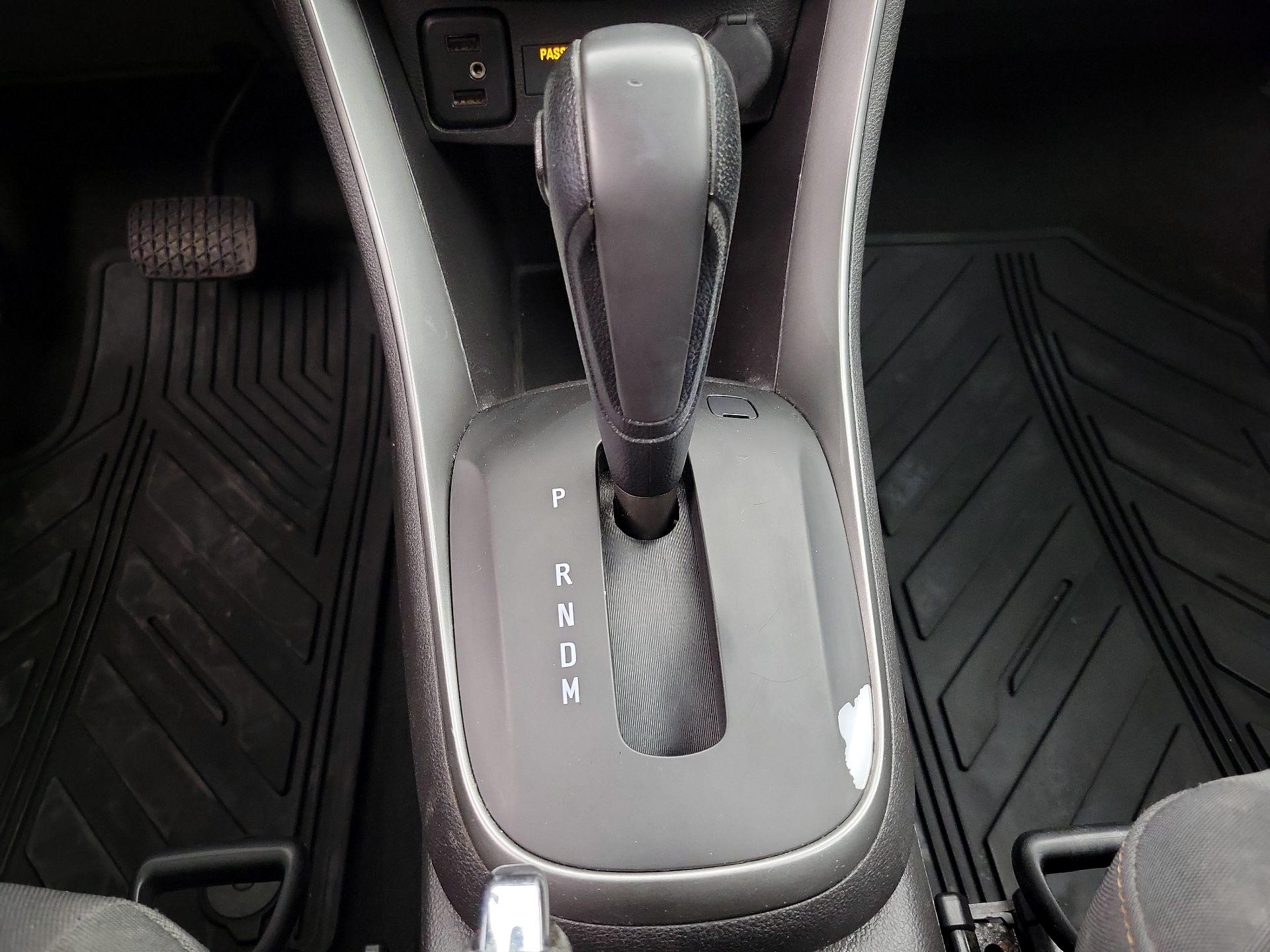 Thumbnail: 2018 Chevrolet Trax - 17