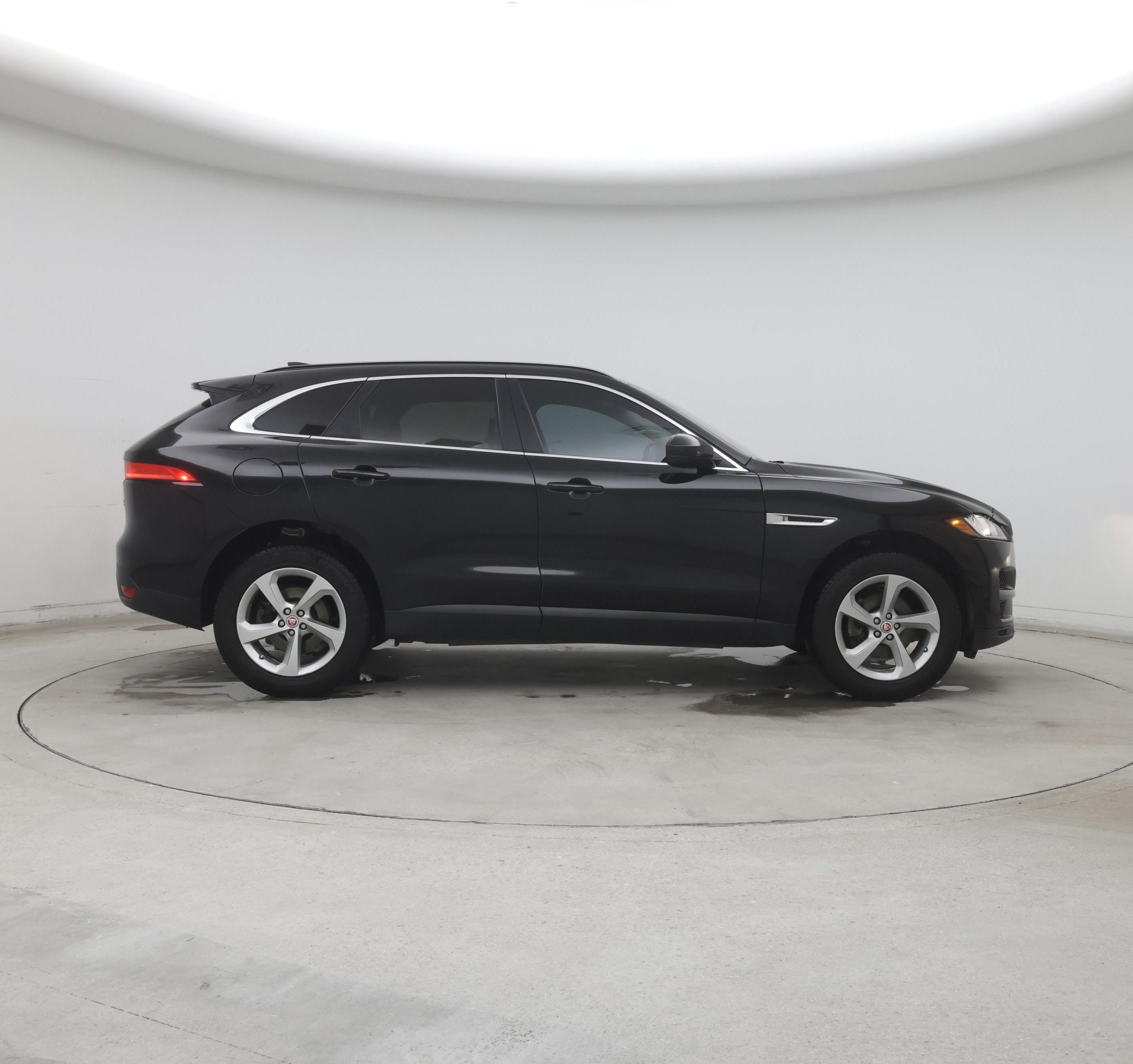 Thumbnail: 2020 Jaguar F-Pace - 7