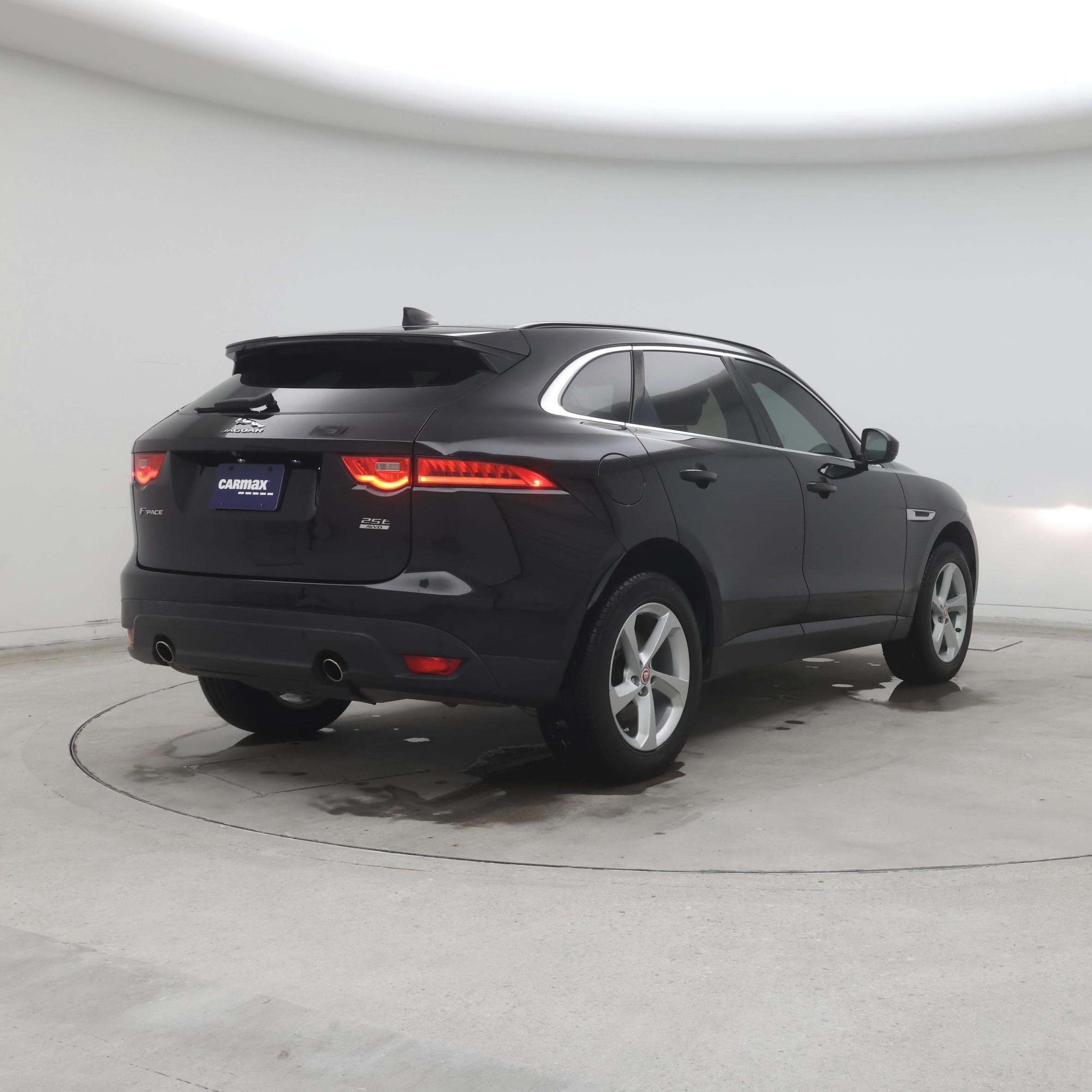 Thumbnail: 2020 Jaguar F-Pace - 8