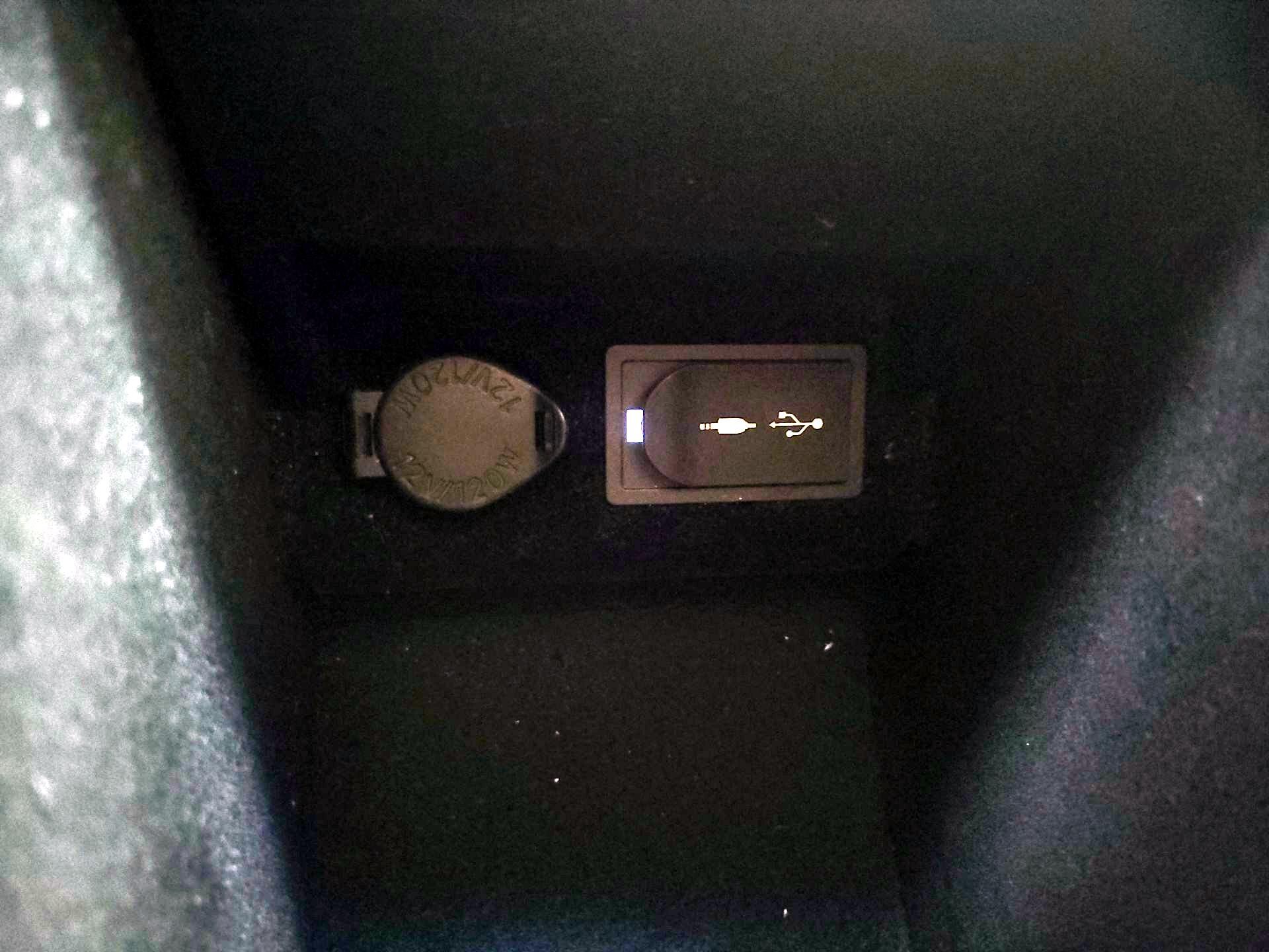 Thumbnail: 2015 Lexus ES - 19