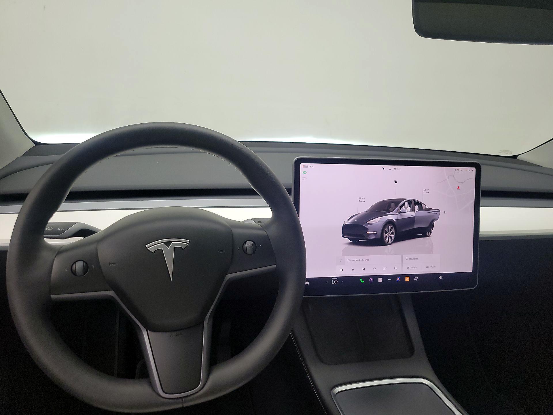 Thumbnail: 2023 Tesla Model Y - 10