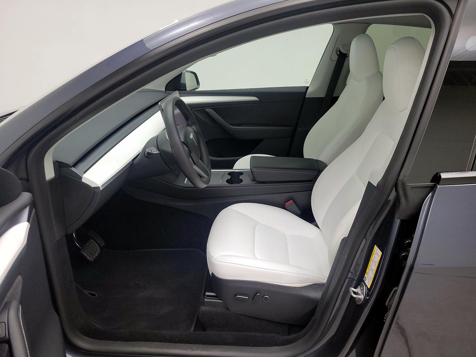 Thumbnail: 2023 Tesla Model Y - 11