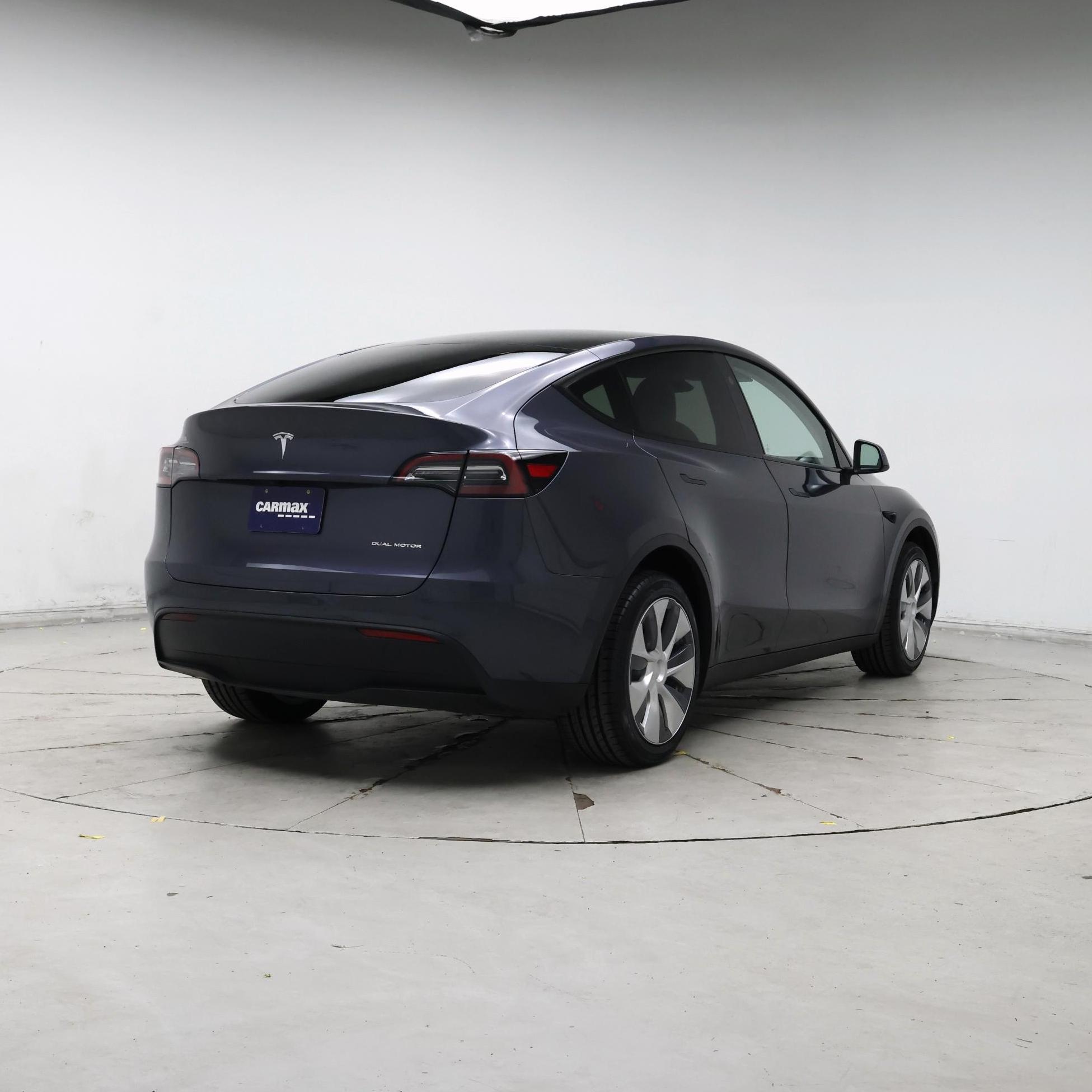 Thumbnail: 2023 Tesla Model Y - 8