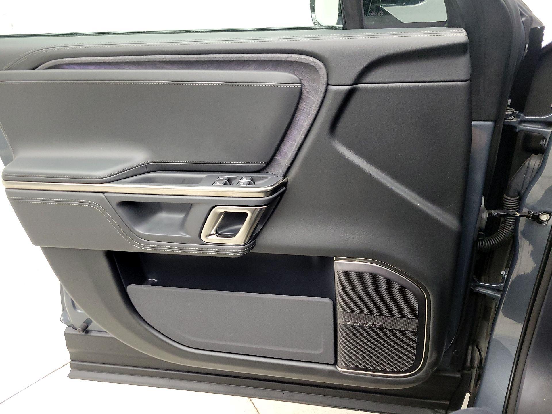 Thumbnail: 2022 Rivian R1T - 12